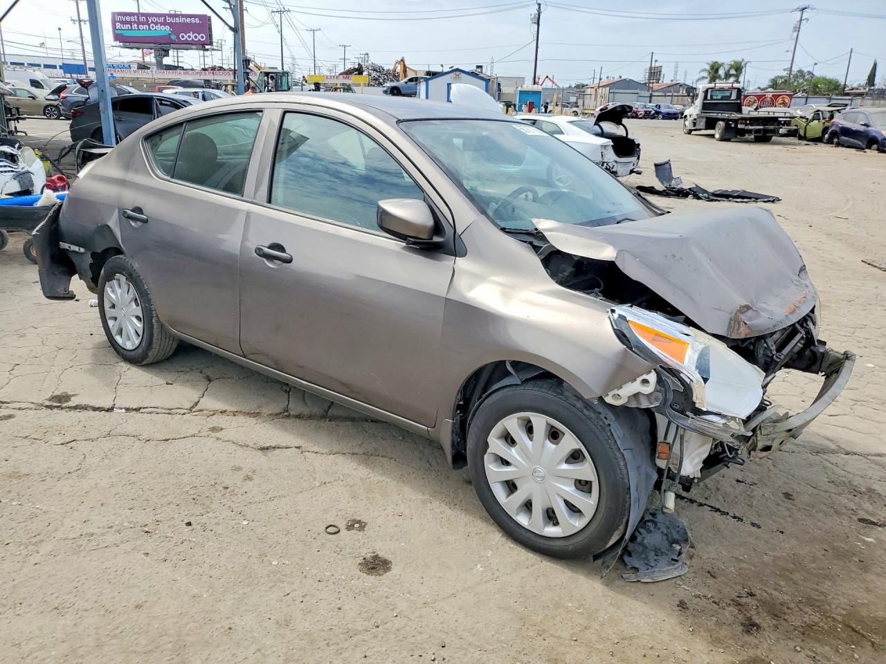 2016 Nissan Versa 1.6 S Plus Серый vin: 3N1CN7AP2GL825945