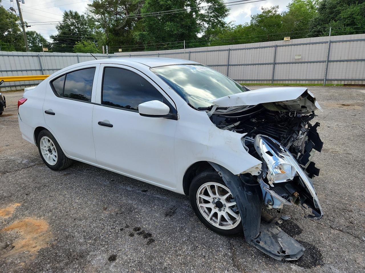 2016 Nissan Versa 1.6 S White vin: 3N1CN7AP2GL864258