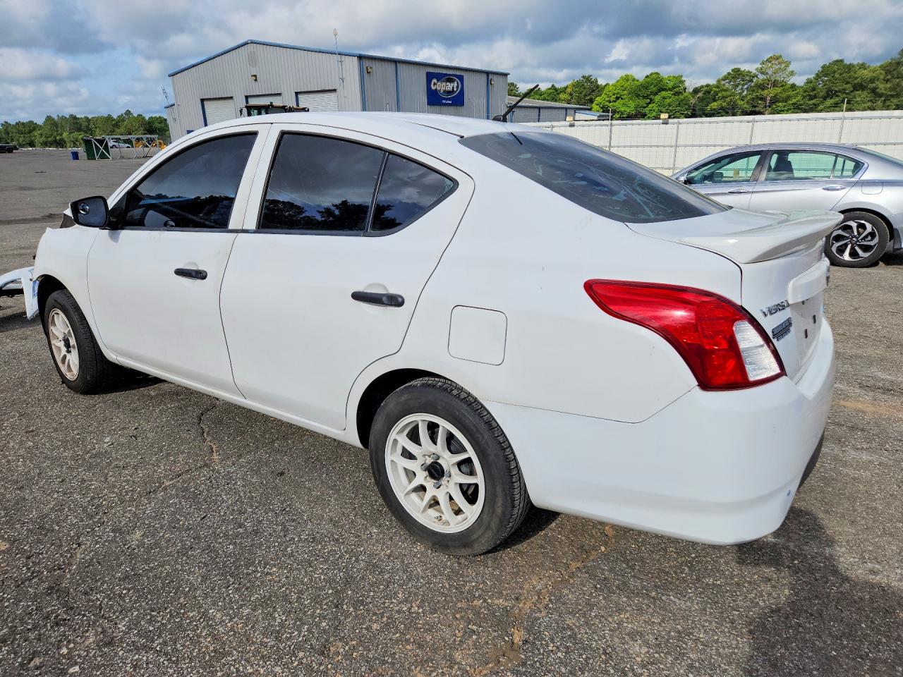 2016 Nissan Versa 1.6 S White vin: 3N1CN7AP2GL864258