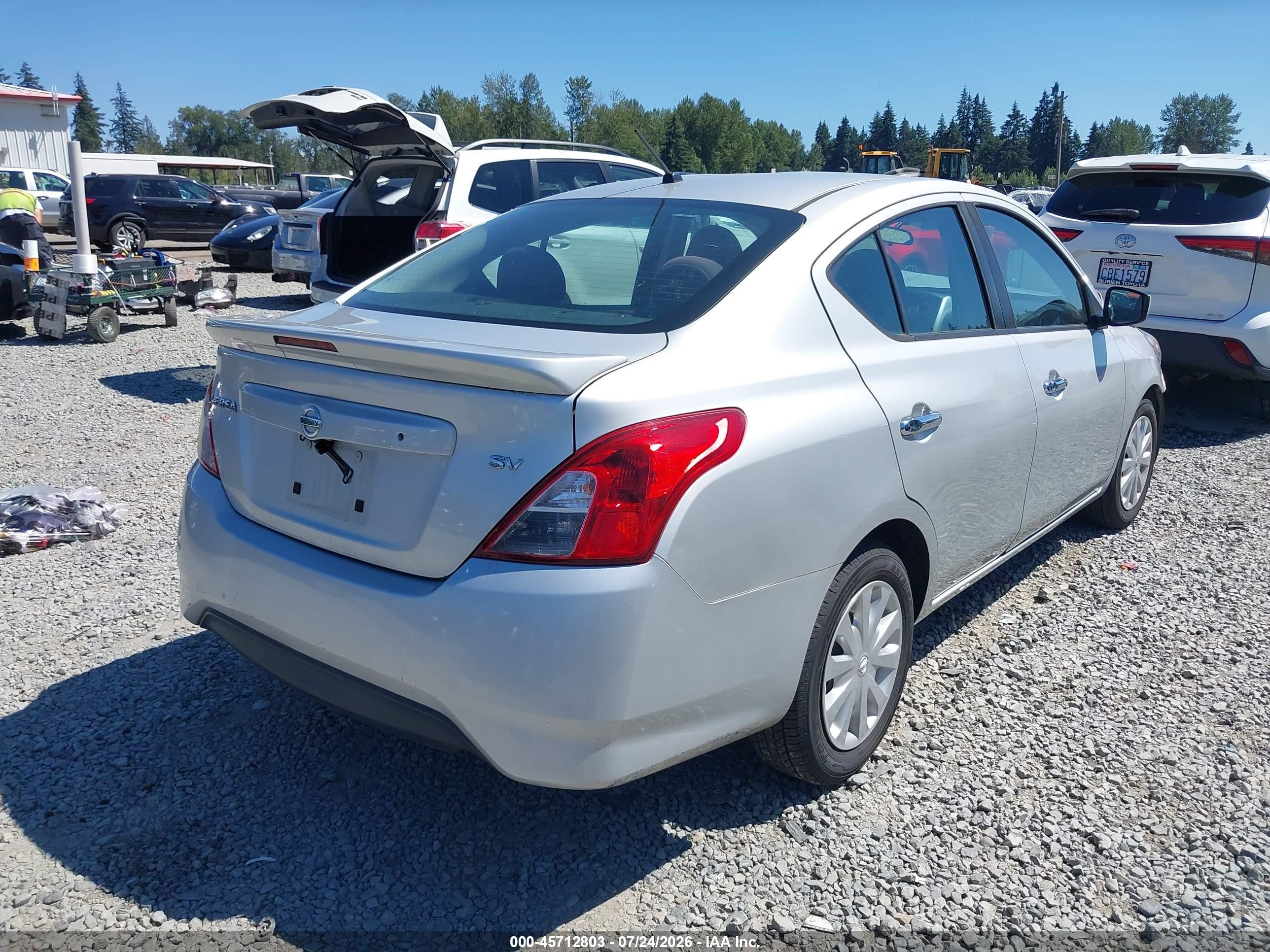 2018 Nissan Versa 1.6 Sv Silver vin: 3N1CN7AP2JK433612