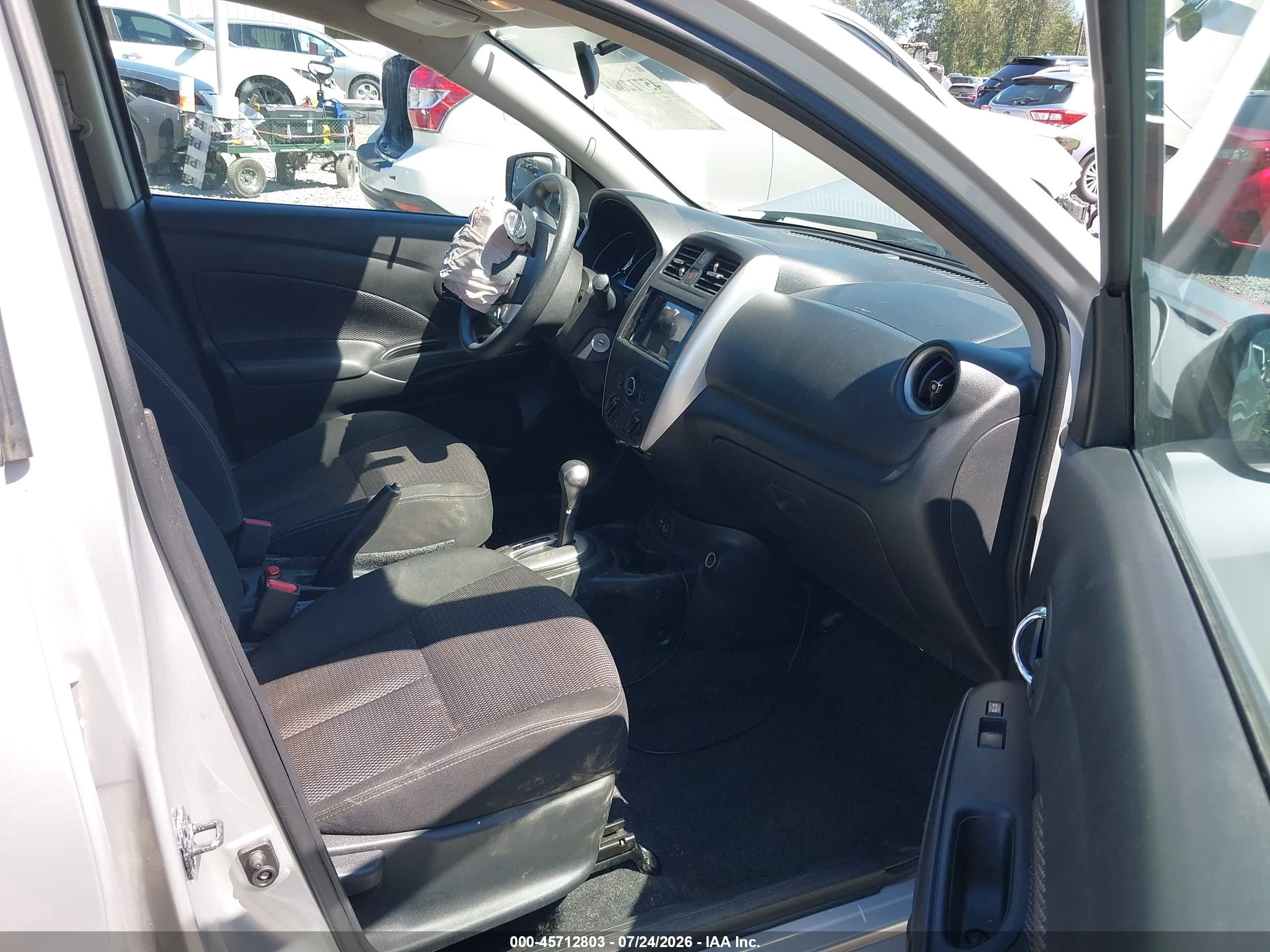 2018 Nissan Versa 1.6 Sv Silver vin: 3N1CN7AP2JK433612