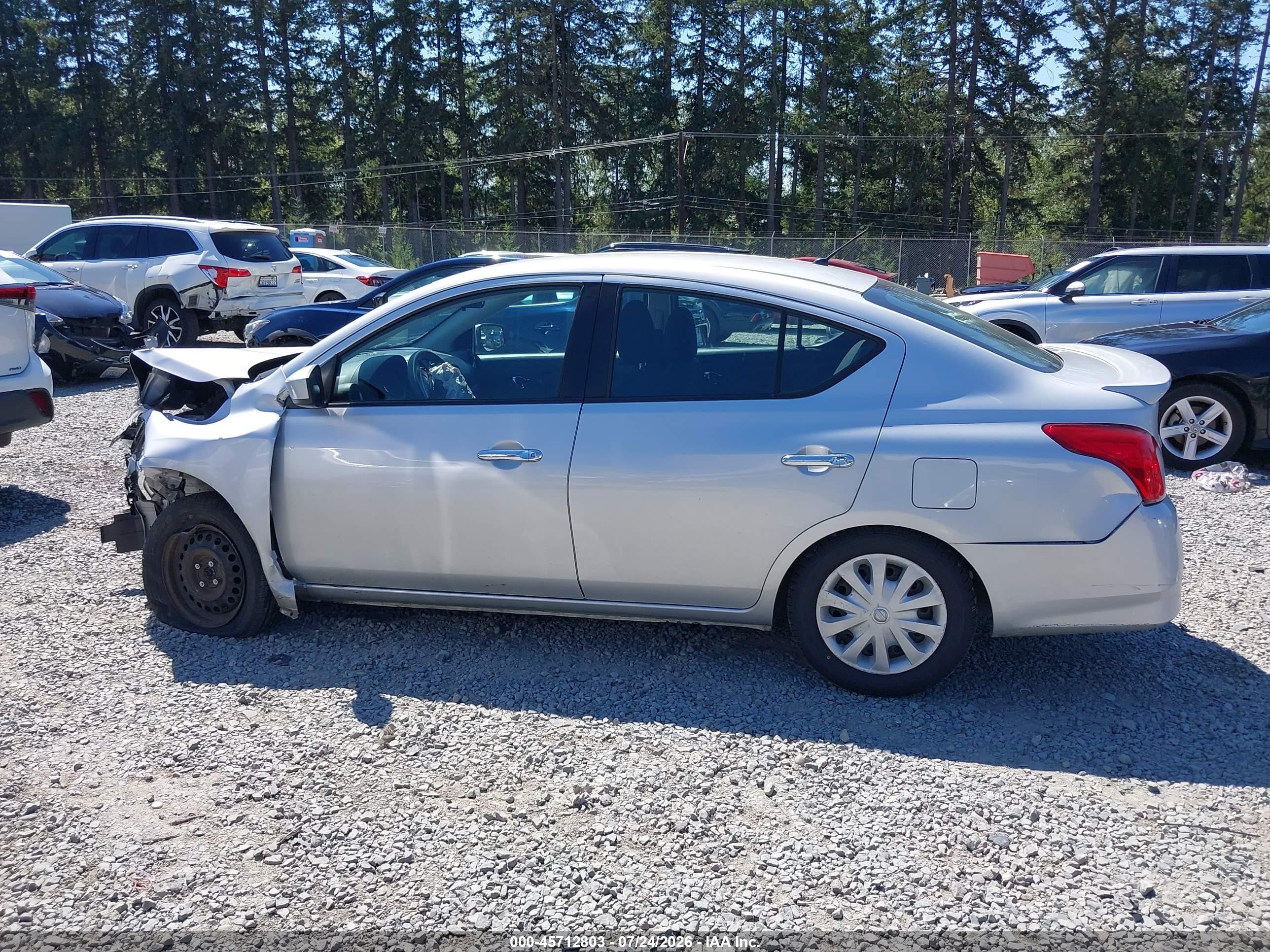 2018 Nissan Versa 1.6 Sv Silver vin: 3N1CN7AP2JK433612