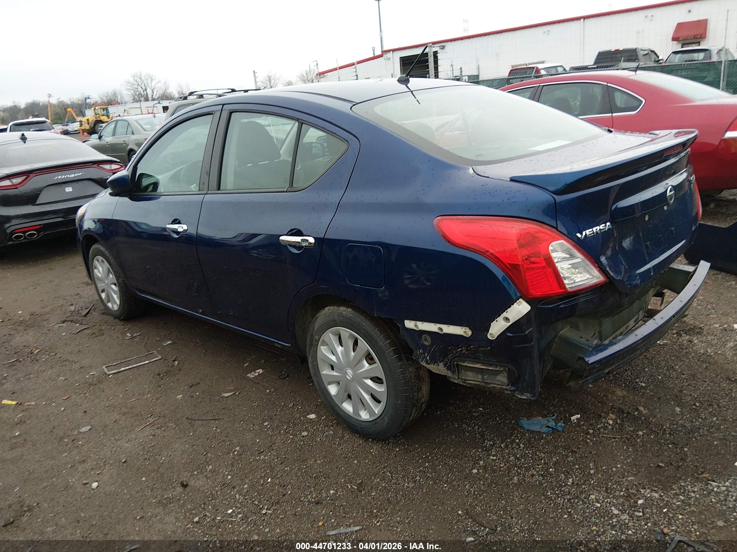 2018 Nissan Versa 1.6 Sv Blue vin: 3N1CN7AP2JL800762