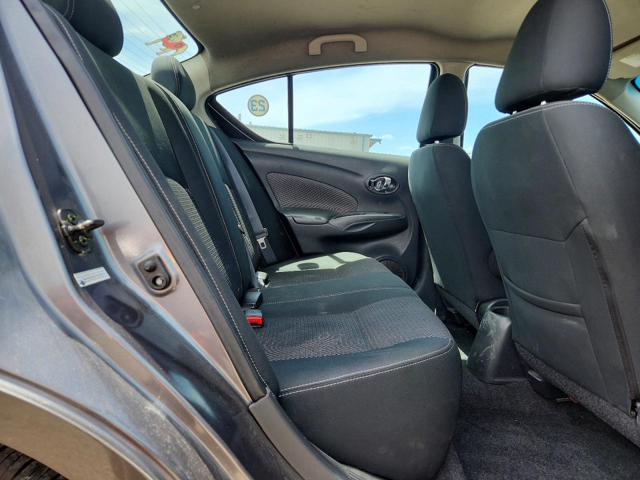 2018 Nissan Versa Sv Угольный vin: 3N1CN7AP2JL821837