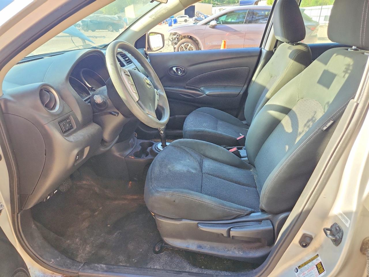 2018 Nissan Versa Sv Серебряный vin: 3N1CN7AP2JL843255