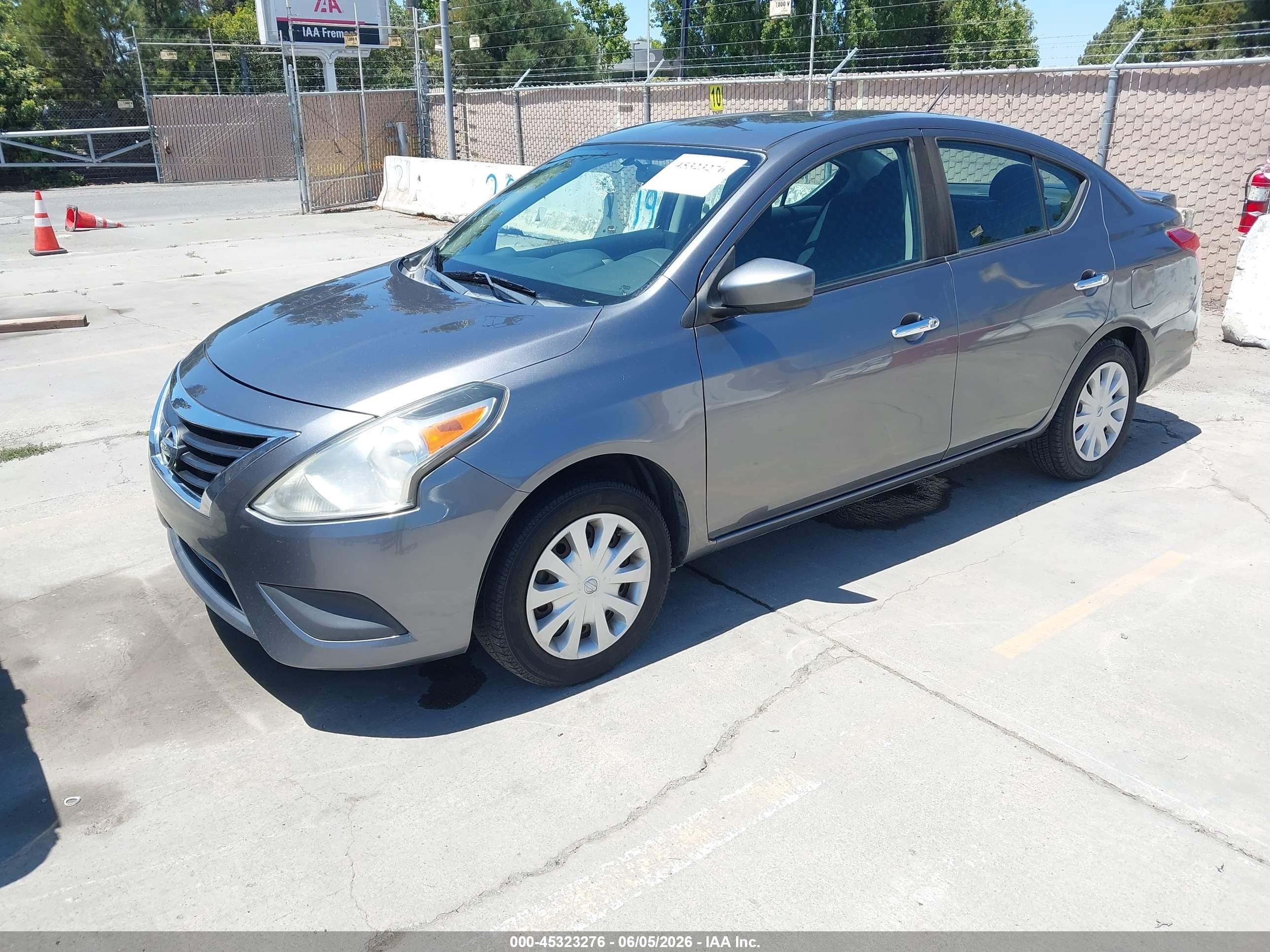 2018 Nissan Versa 1.6 Sv Gray vin: 3N1CN7AP2JL863876