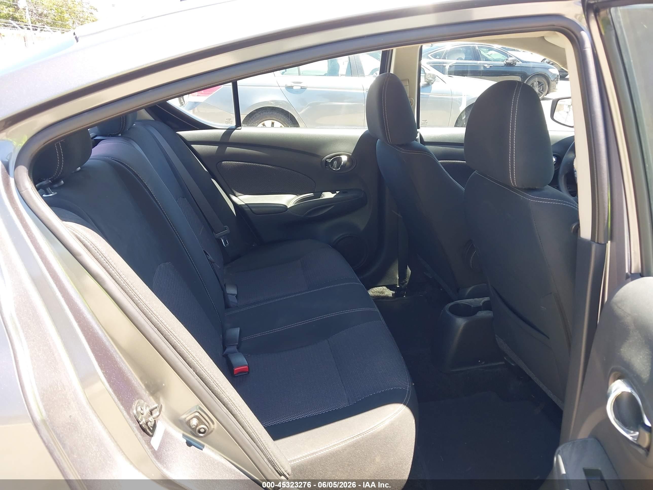 2018 Nissan Versa 1.6 Sv Gray vin: 3N1CN7AP2JL863876