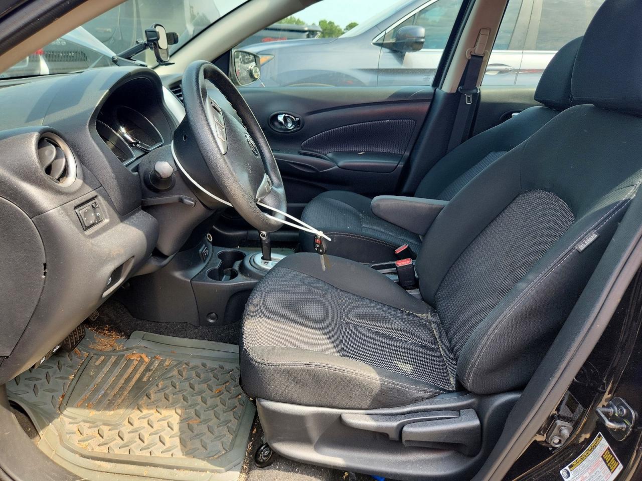 2019 Nissan Versa Sv Black vin: 3N1CN7AP2KL880209