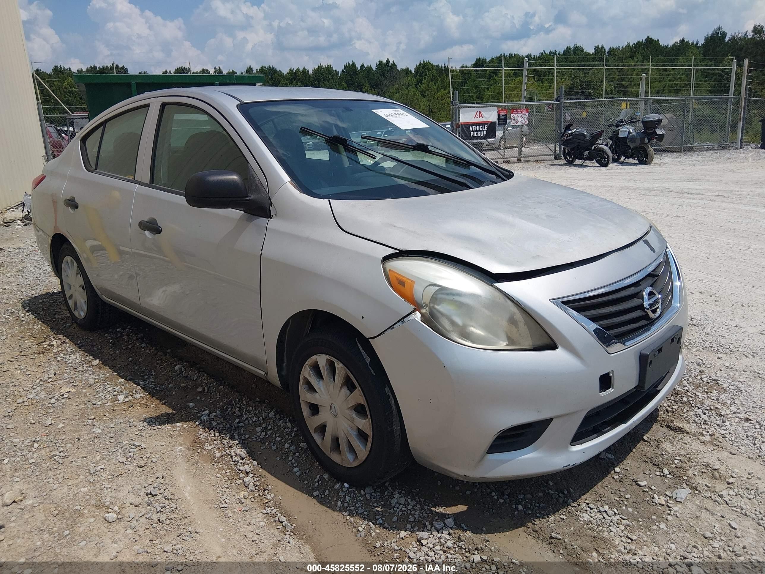 2012 Nissan Versa 1.6 S Silver vin: 3N1CN7AP3CL824040