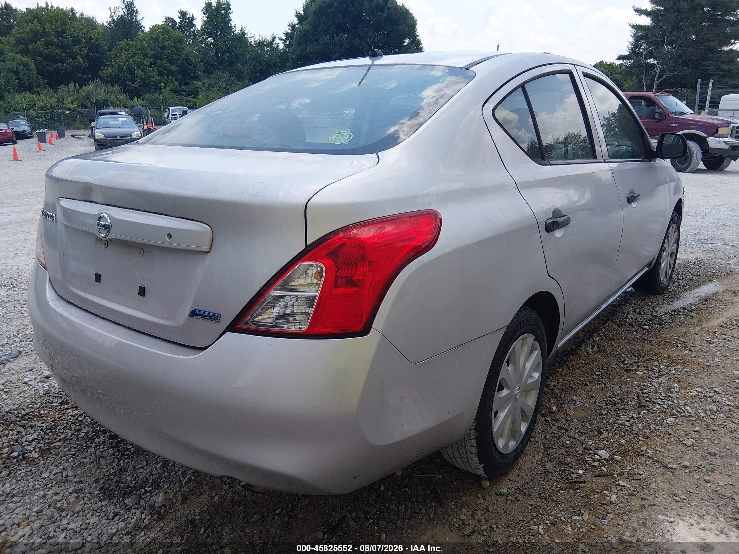 2012 Nissan Versa 1.6 S Silver vin: 3N1CN7AP3CL824040