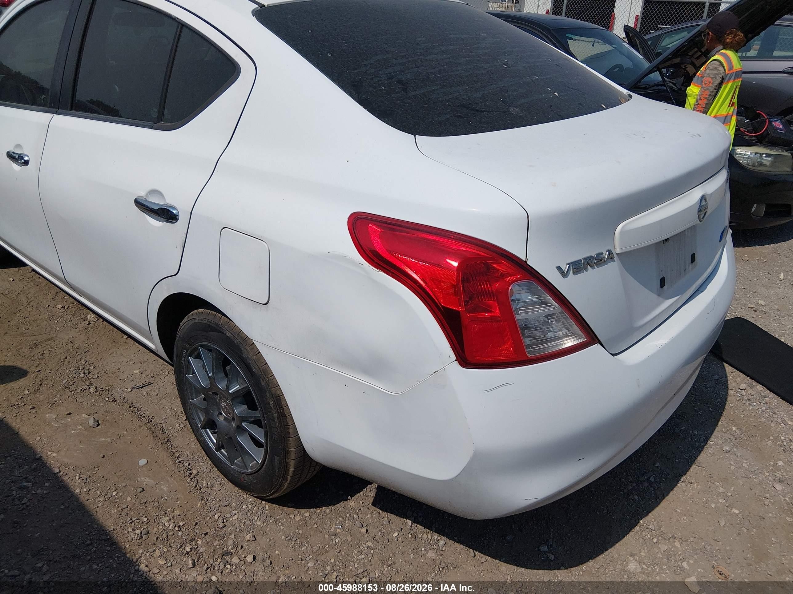 2012 Nissan Versa 1.6 Sv White vin: 3N1CN7AP3CL933971