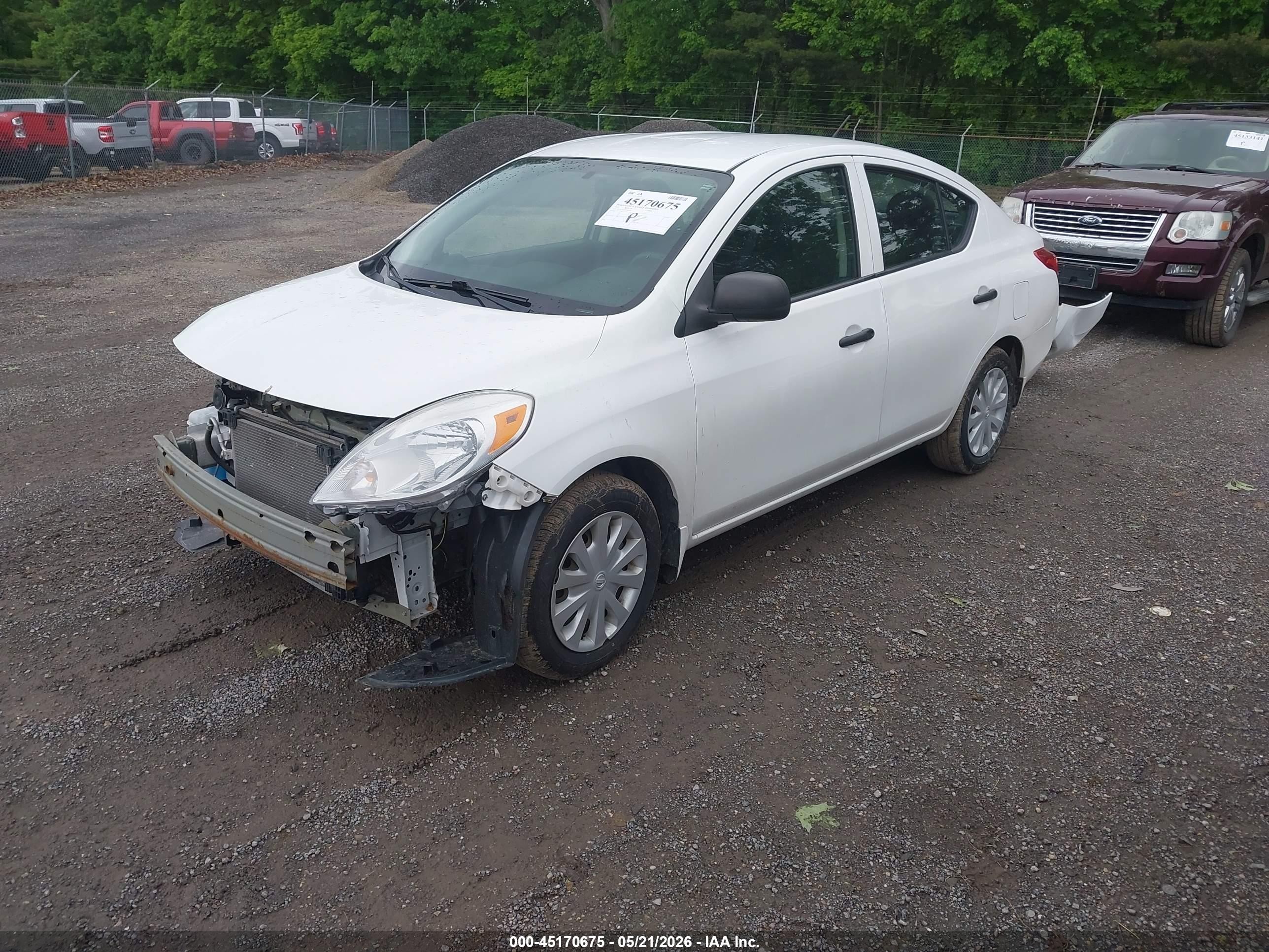 2012 Nissan Versa 1.6 S White vin: 3N1CN7AP3CL939396