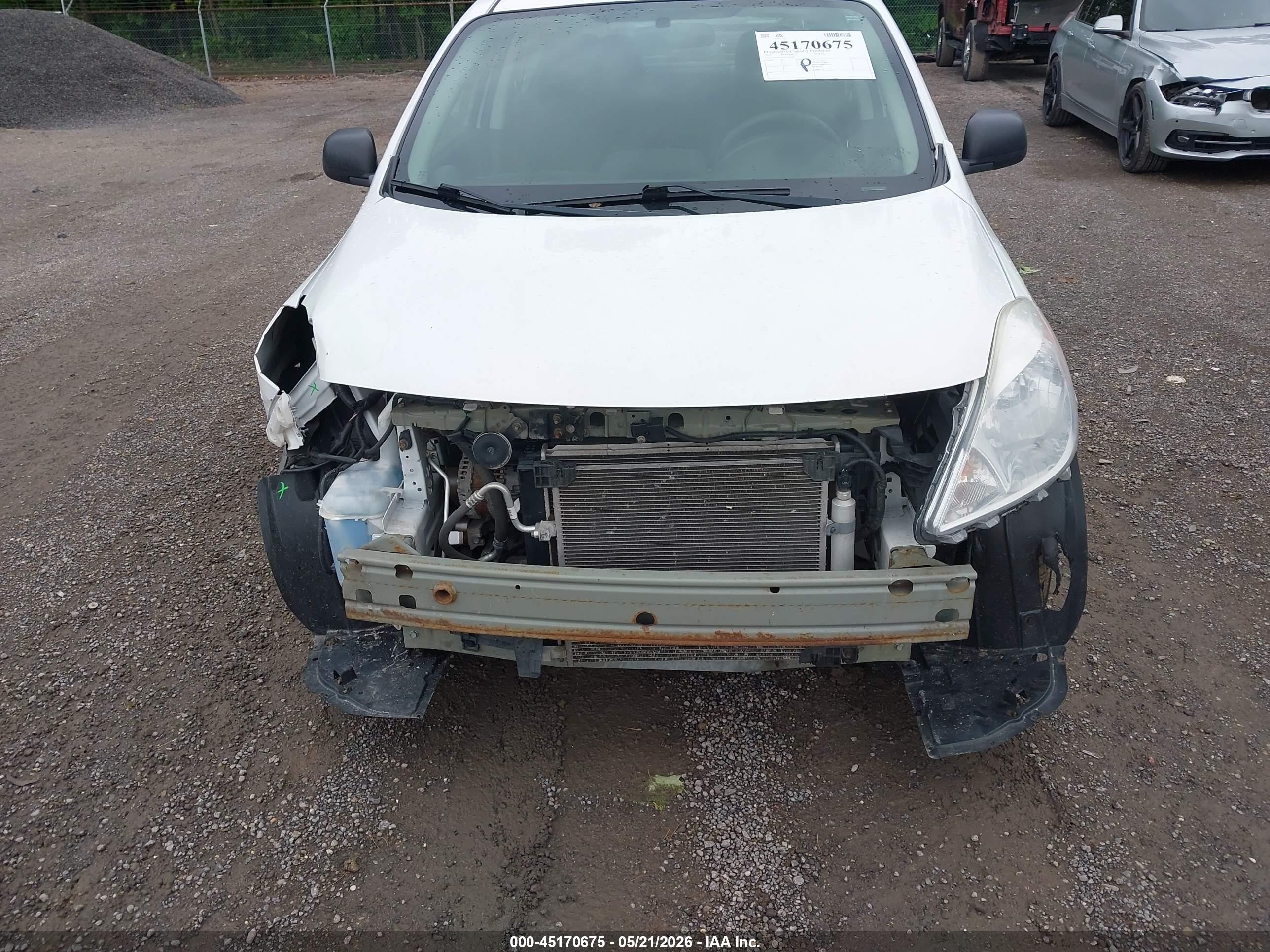 2012 Nissan Versa 1.6 S White vin: 3N1CN7AP3CL939396