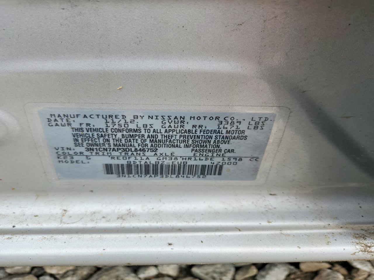 2013 Nissan Versa 1.6 S Silver vin: 3N1CN7AP3DL846752