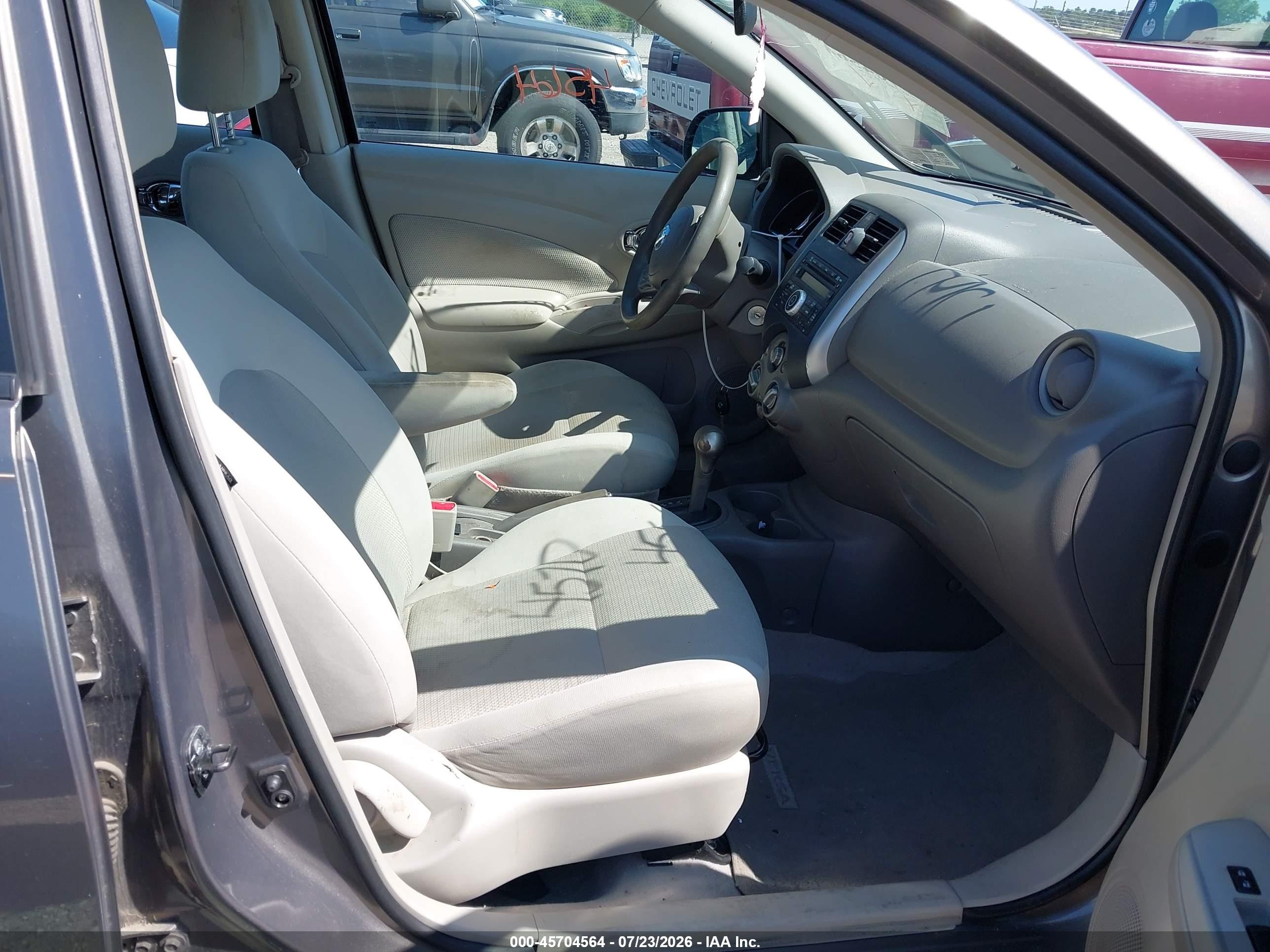2013 Nissan Versa 1.6 Sv Gray vin: 3N1CN7AP3DL847562
