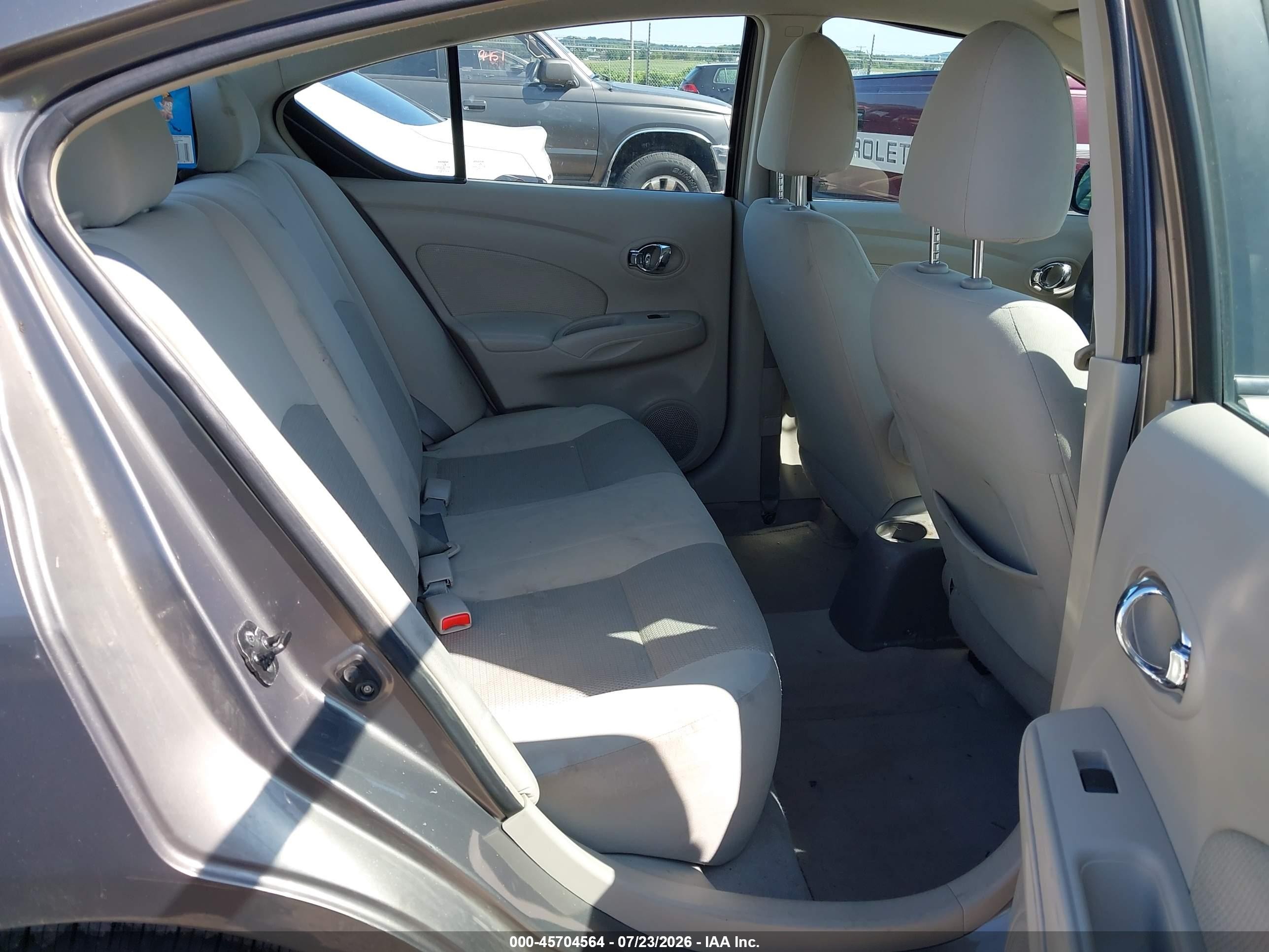 2013 Nissan Versa 1.6 Sv Gray vin: 3N1CN7AP3DL847562