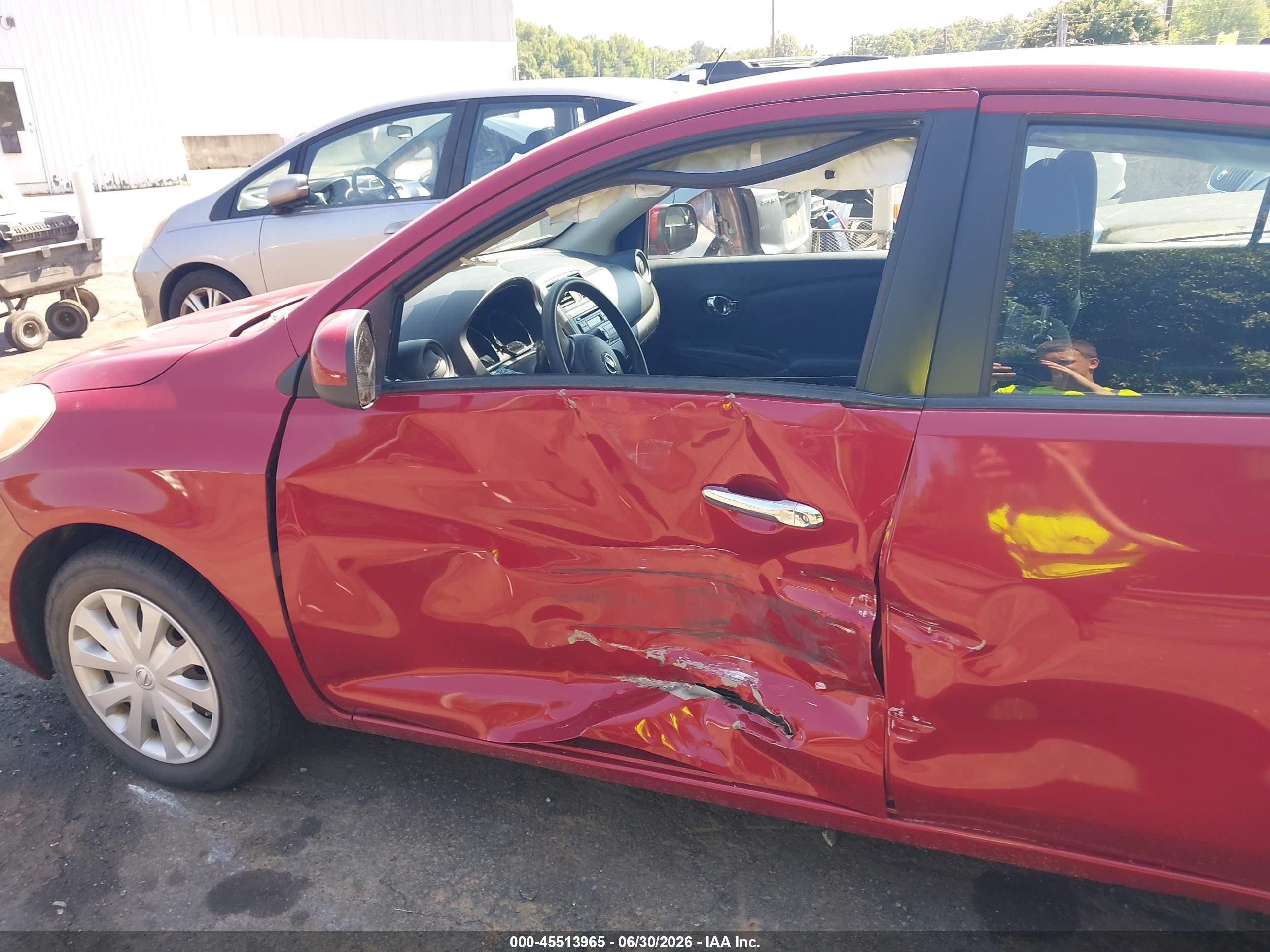 2013 Nissan Versa 1.6 Sv Red vin: 3N1CN7AP3DL855970