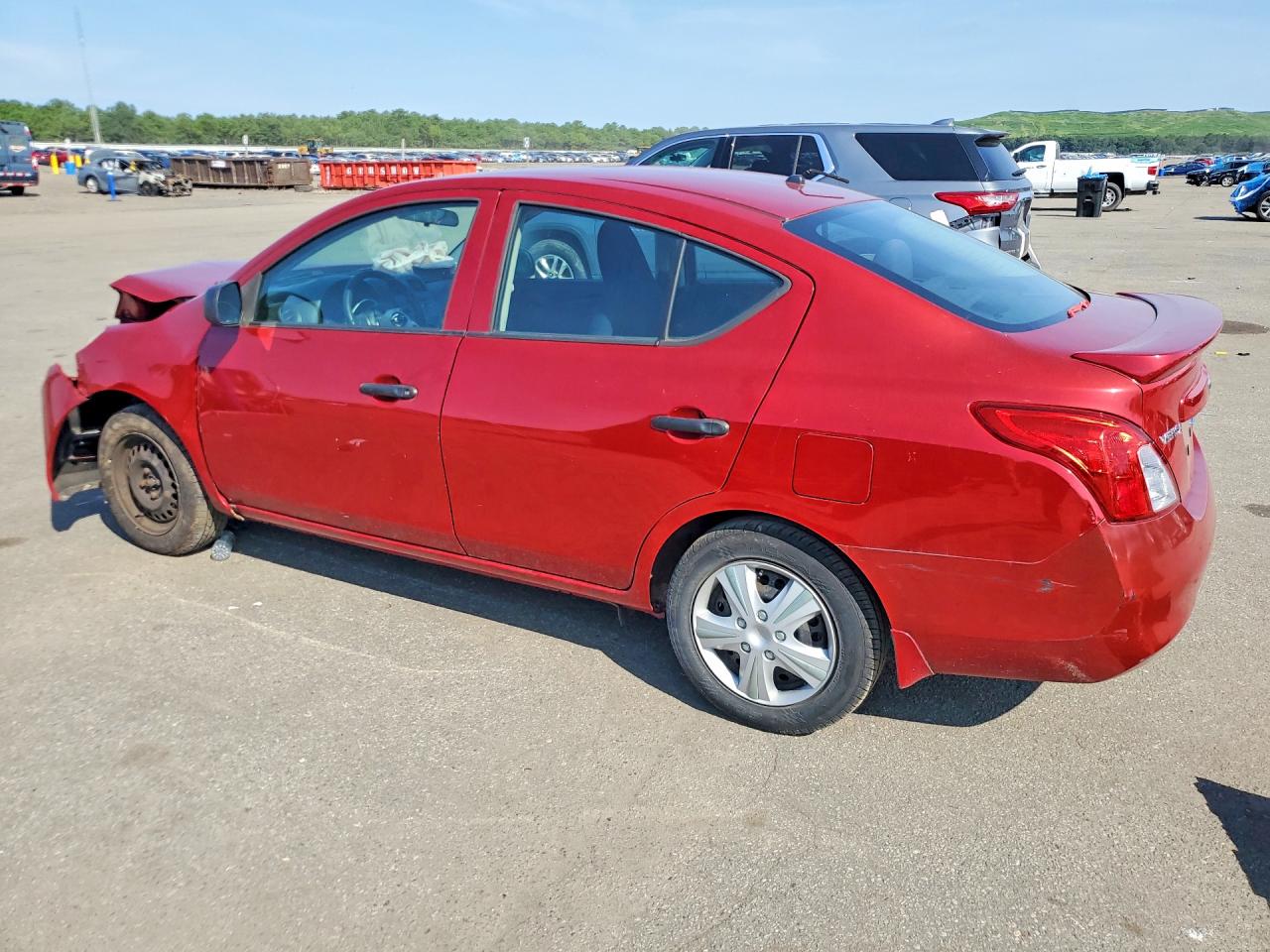 2013 Nissan Versa 1.6 S Red vin: 3N1CN7AP3DL870839