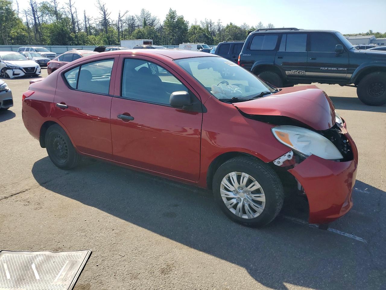 2013 Nissan Versa 1.6 S Red vin: 3N1CN7AP3DL870839