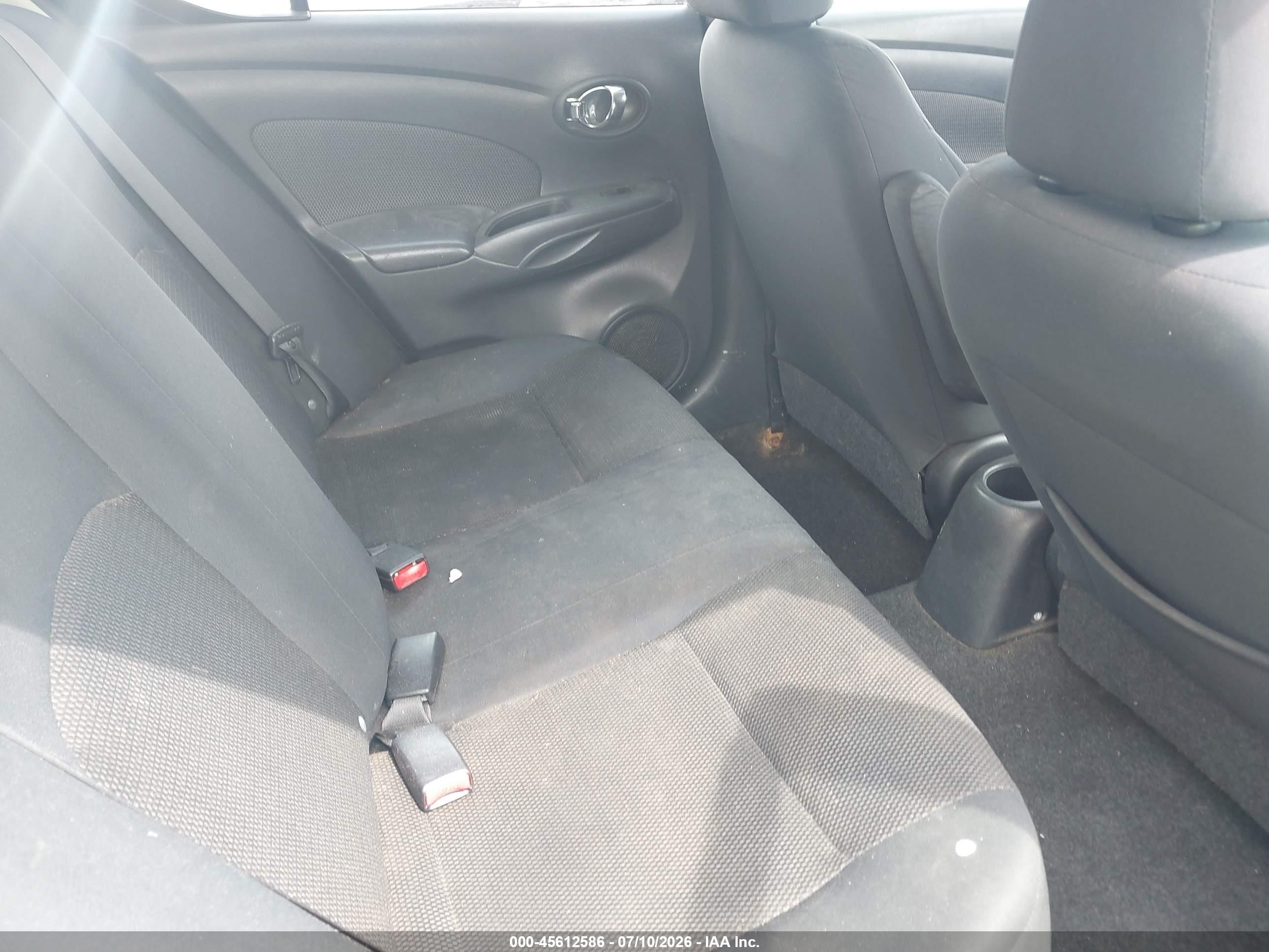 2013 Nissan Versa 1.6 Sv Silver vin: 3N1CN7AP3DL871439