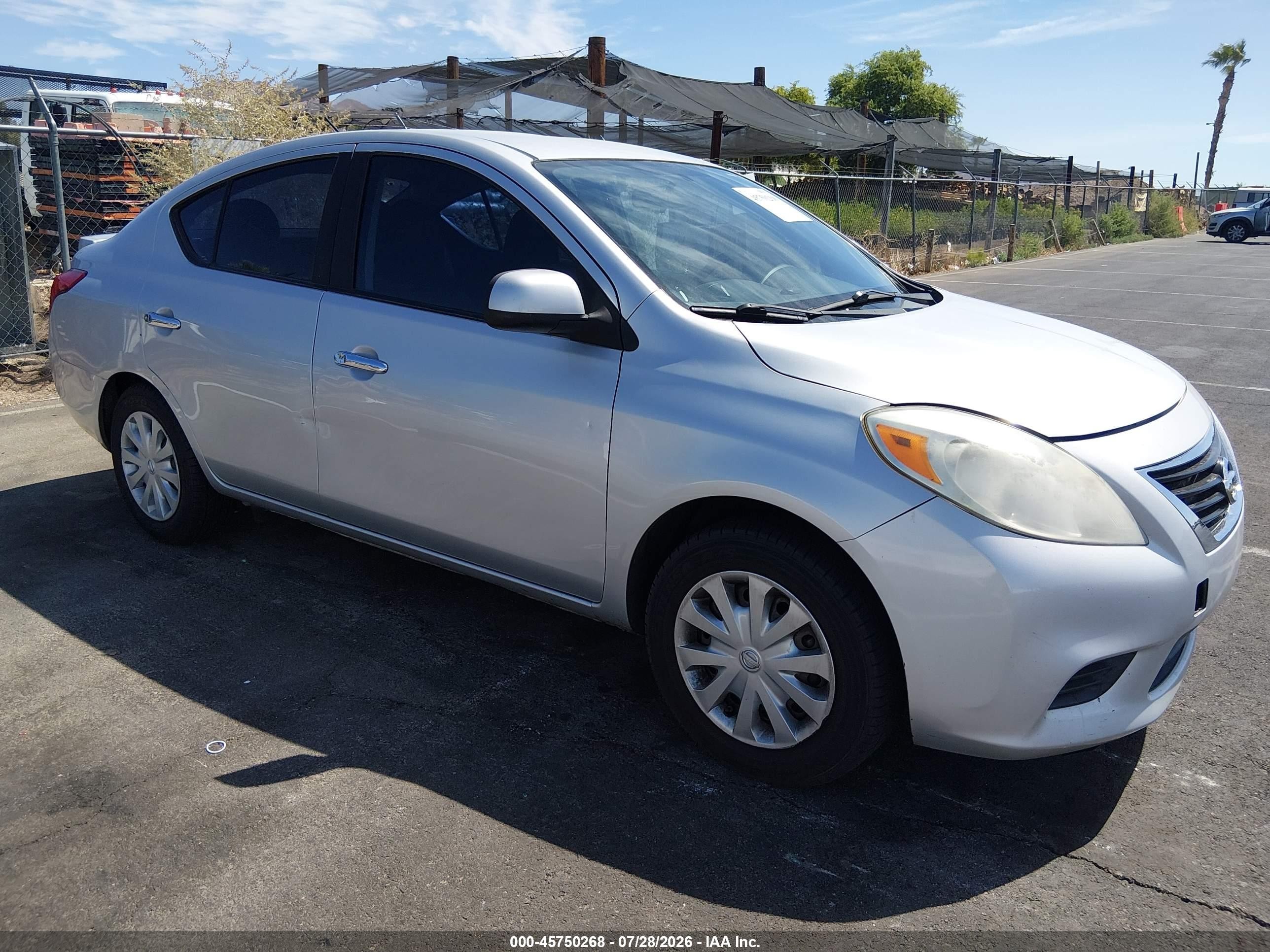 2013 Nissan Versa 1.6 Sv Silver vin: 3N1CN7AP3DL875958