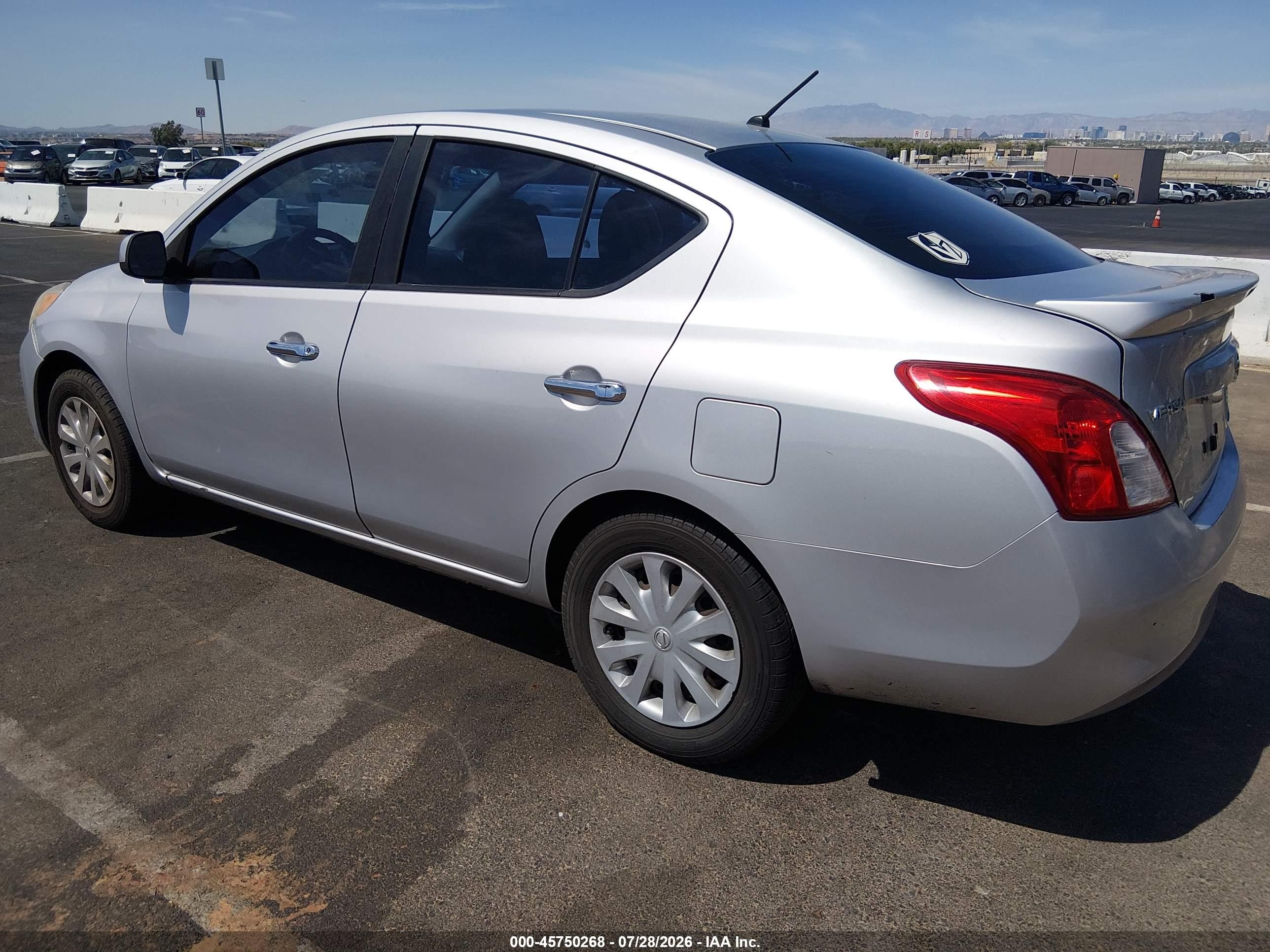 2013 Nissan Versa 1.6 Sv Silver vin: 3N1CN7AP3DL875958