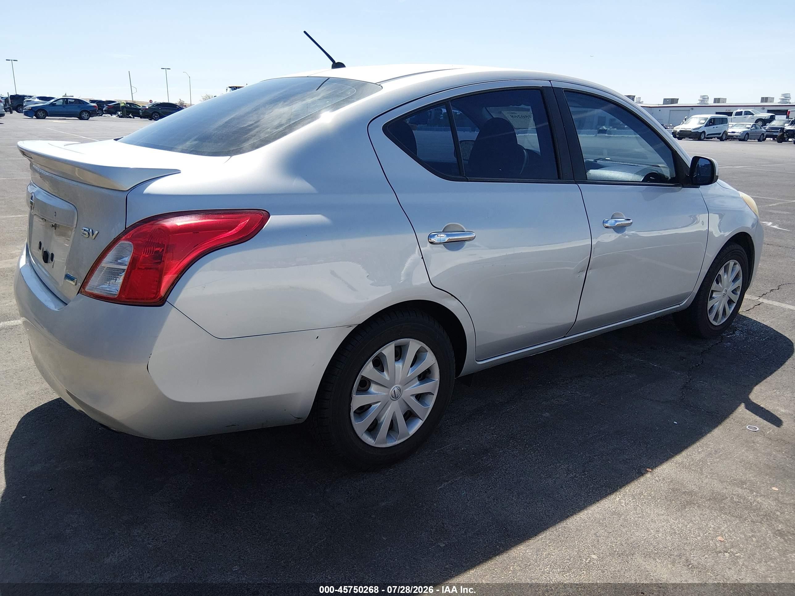 2013 Nissan Versa 1.6 Sv Silver vin: 3N1CN7AP3DL875958