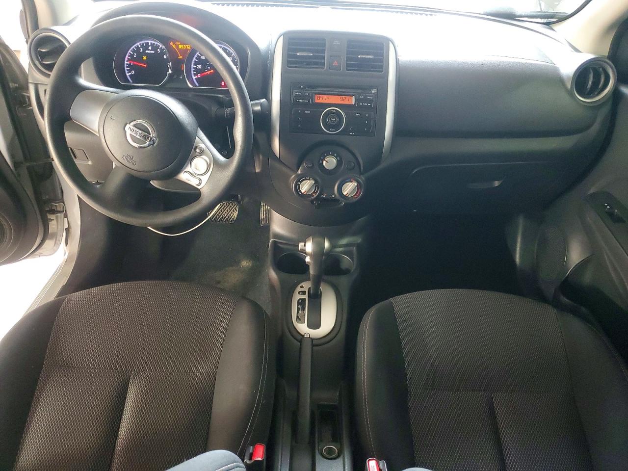 2014 Nissan Versa 1.6 Sv Silver vin: 3N1CN7AP3EK440641