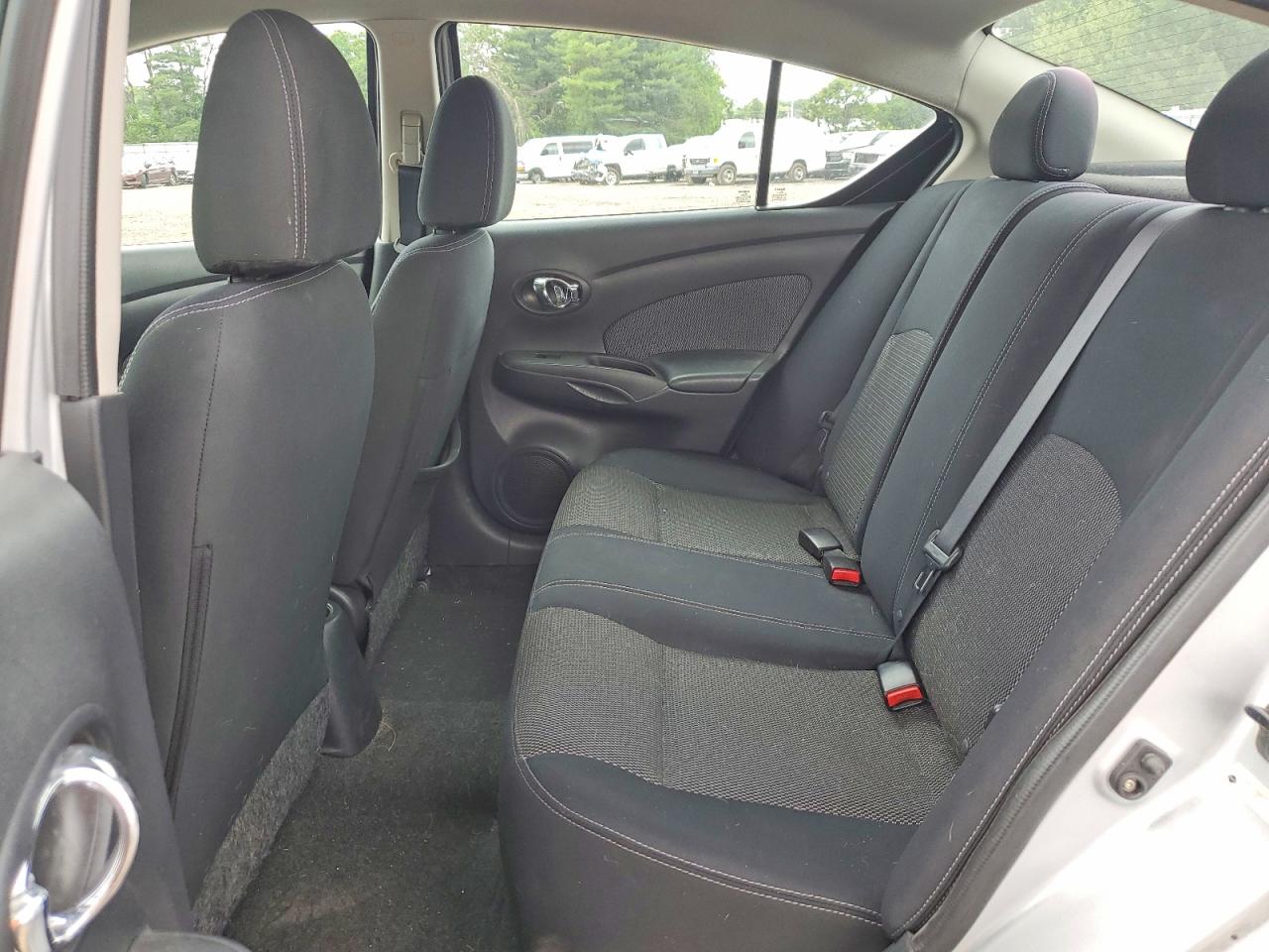 2014 Nissan Versa 1.6 Sv Silver vin: 3N1CN7AP3EK445922
