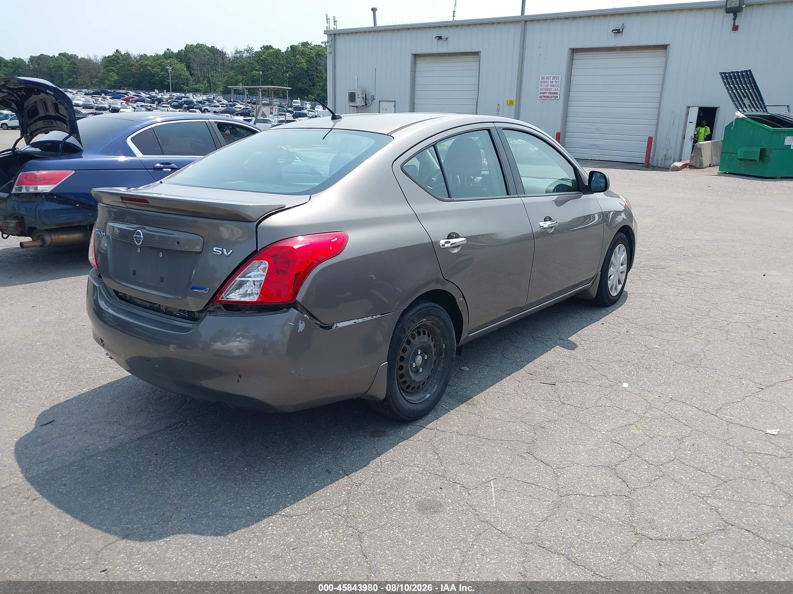 2014 Nissan Versa 1.6 Sv Beige vin: 3N1CN7AP3EK447881