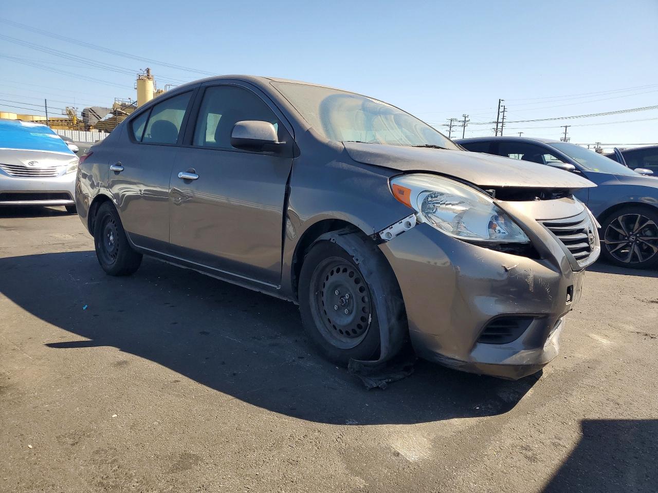 2014 Nissan Versa 1.6 Sv Gray vin: 3N1CN7AP3EK462302