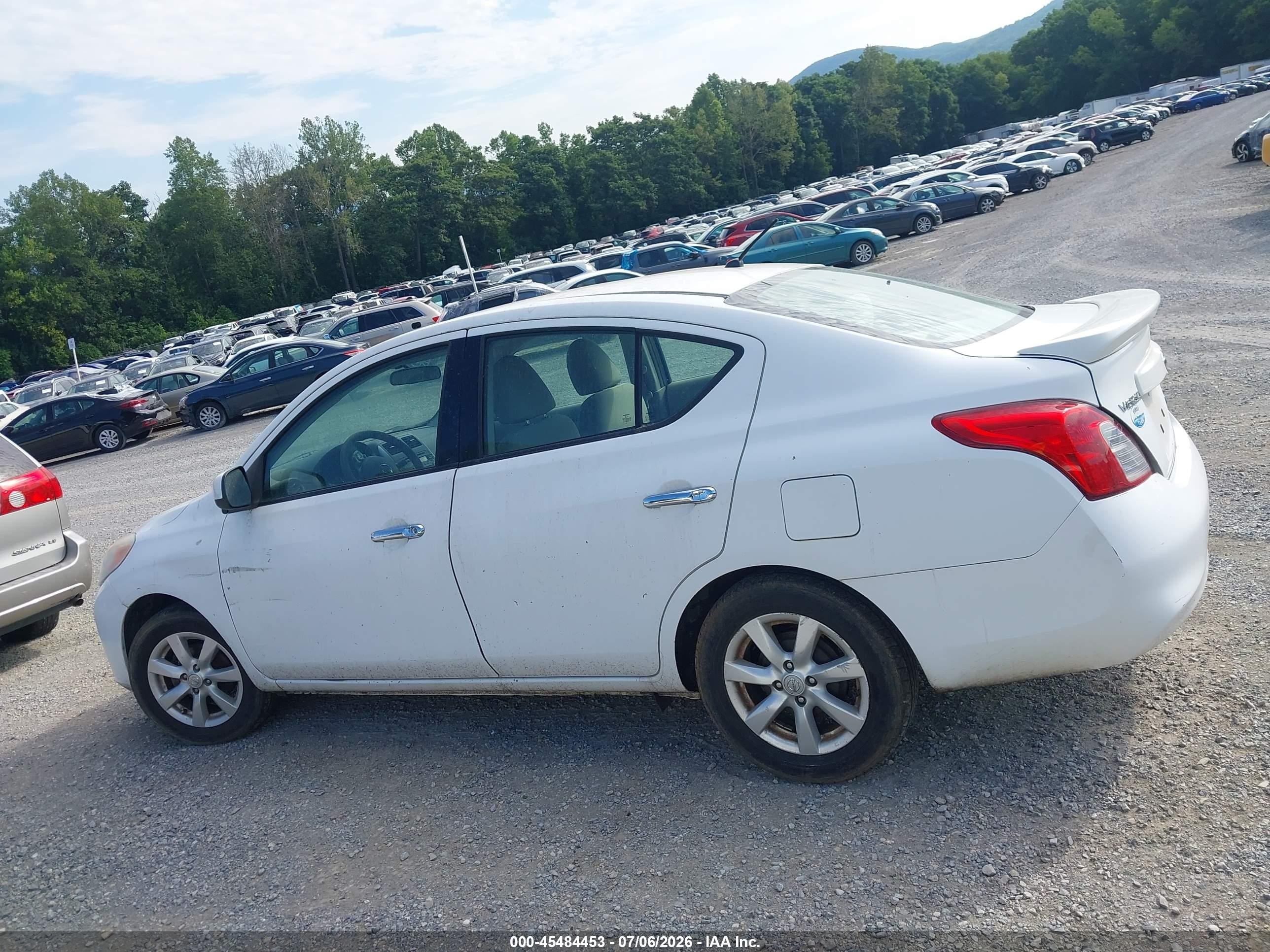 2014 Nissan Versa 1.6 Sv White vin: 3N1CN7AP3EL805202