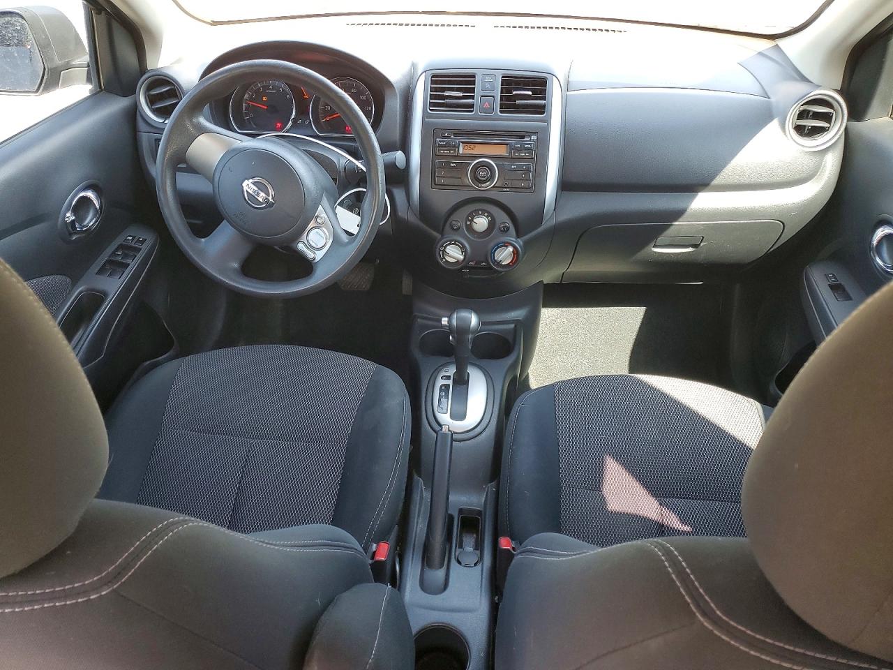 2014 Nissan Versa 1.6 S Серый vin: 3N1CN7AP3EL820959