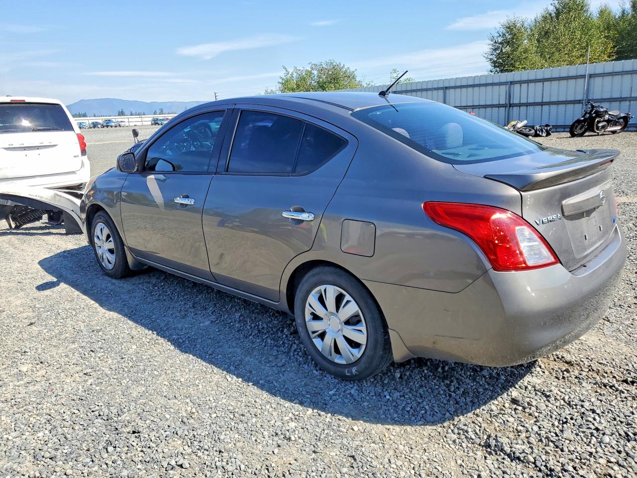 2014 Nissan Versa 1.6 S Серый vin: 3N1CN7AP3EL820959