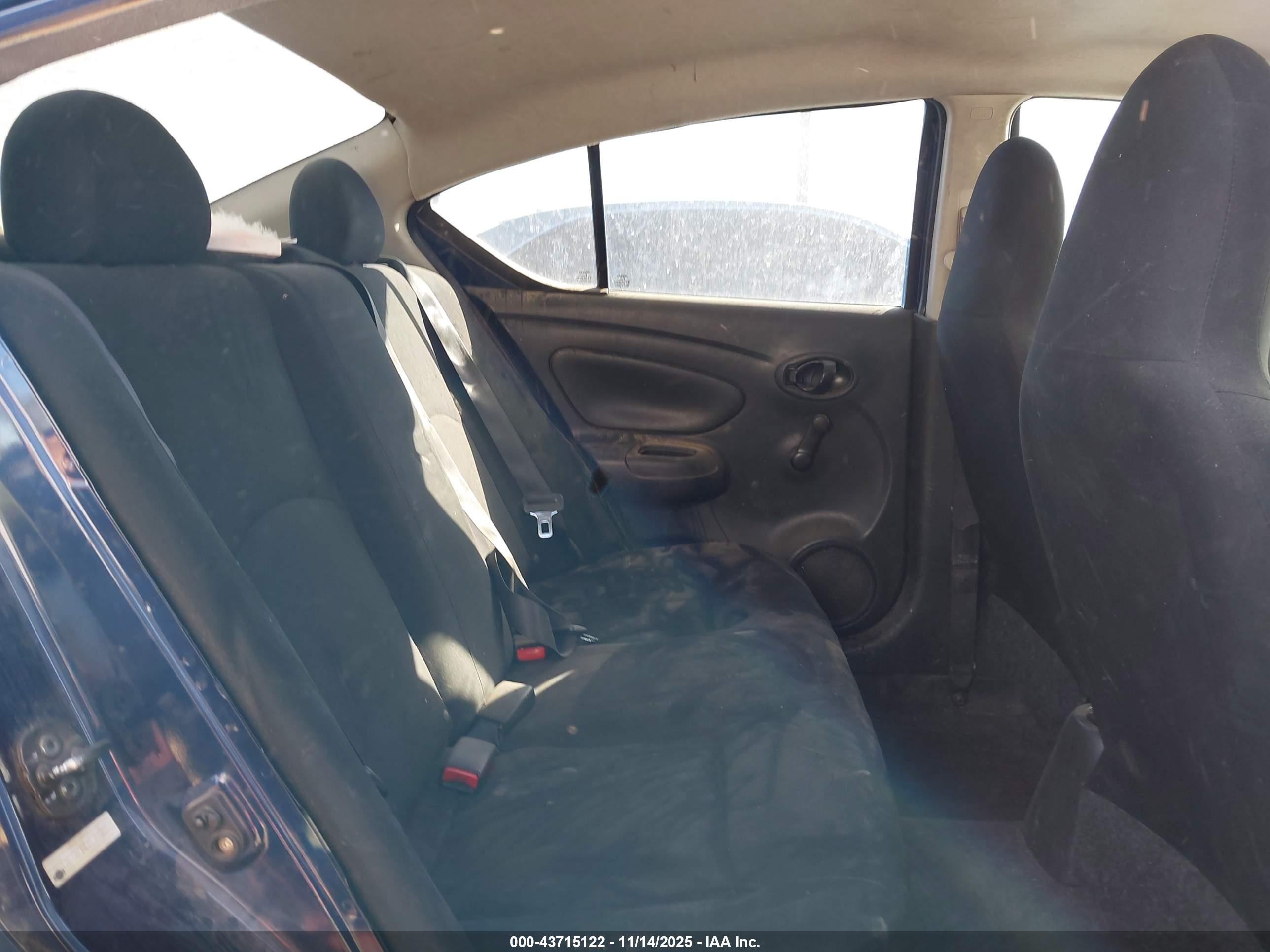 2014 Nissan Versa 1.6 S Blue vin: 3N1CN7AP3EL858854