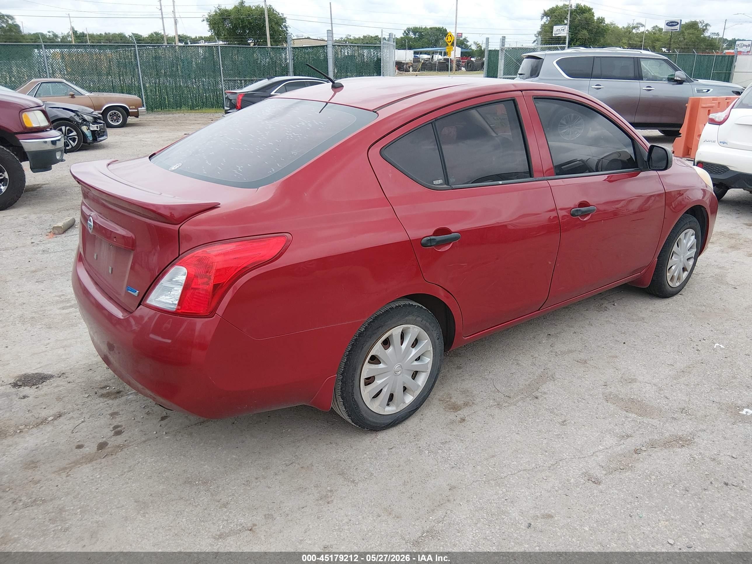 2014 Nissan Versa 1.6 S+ Red vin: 3N1CN7AP3EL859471