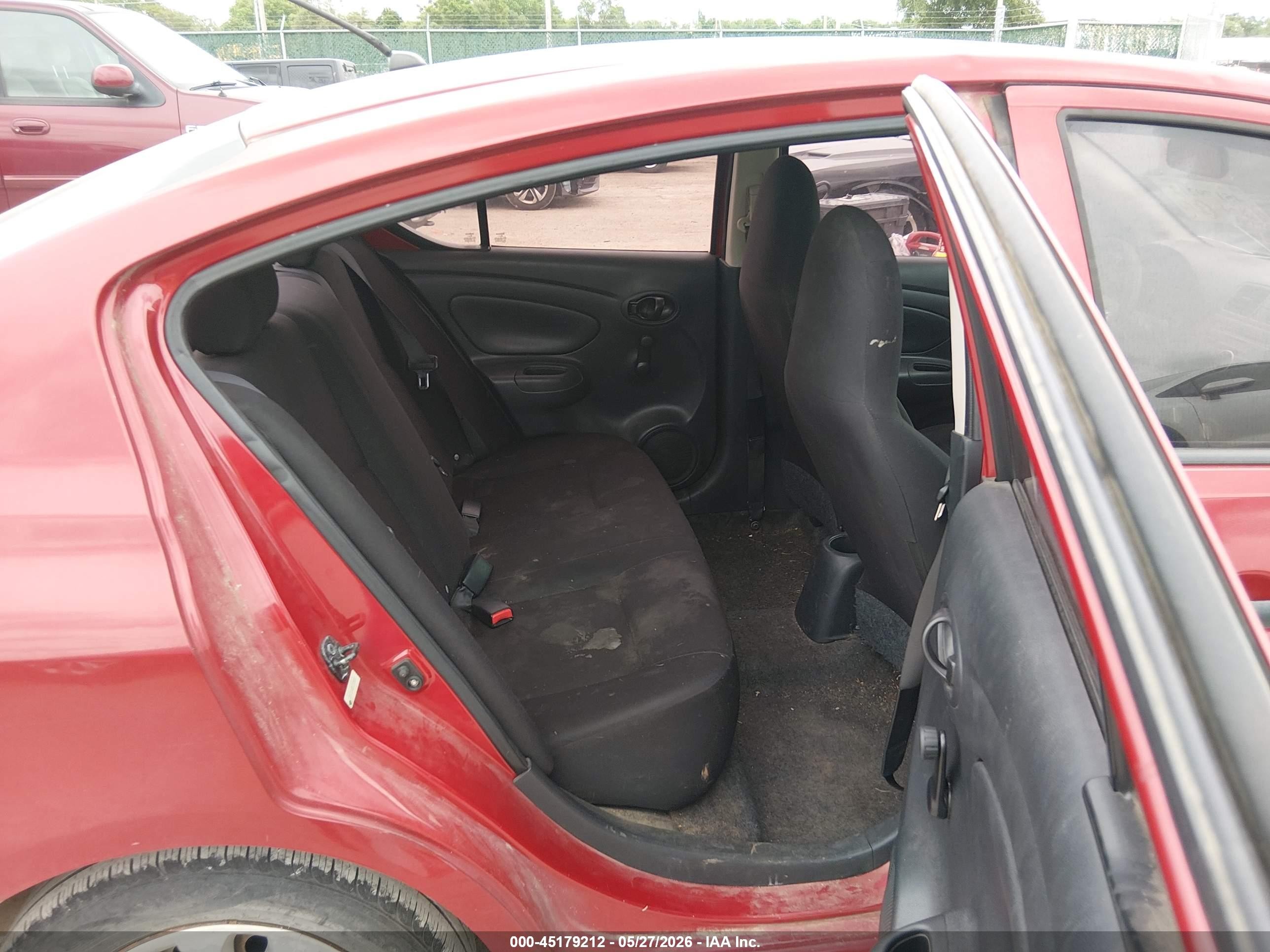 2014 Nissan Versa 1.6 S+ Red vin: 3N1CN7AP3EL859471