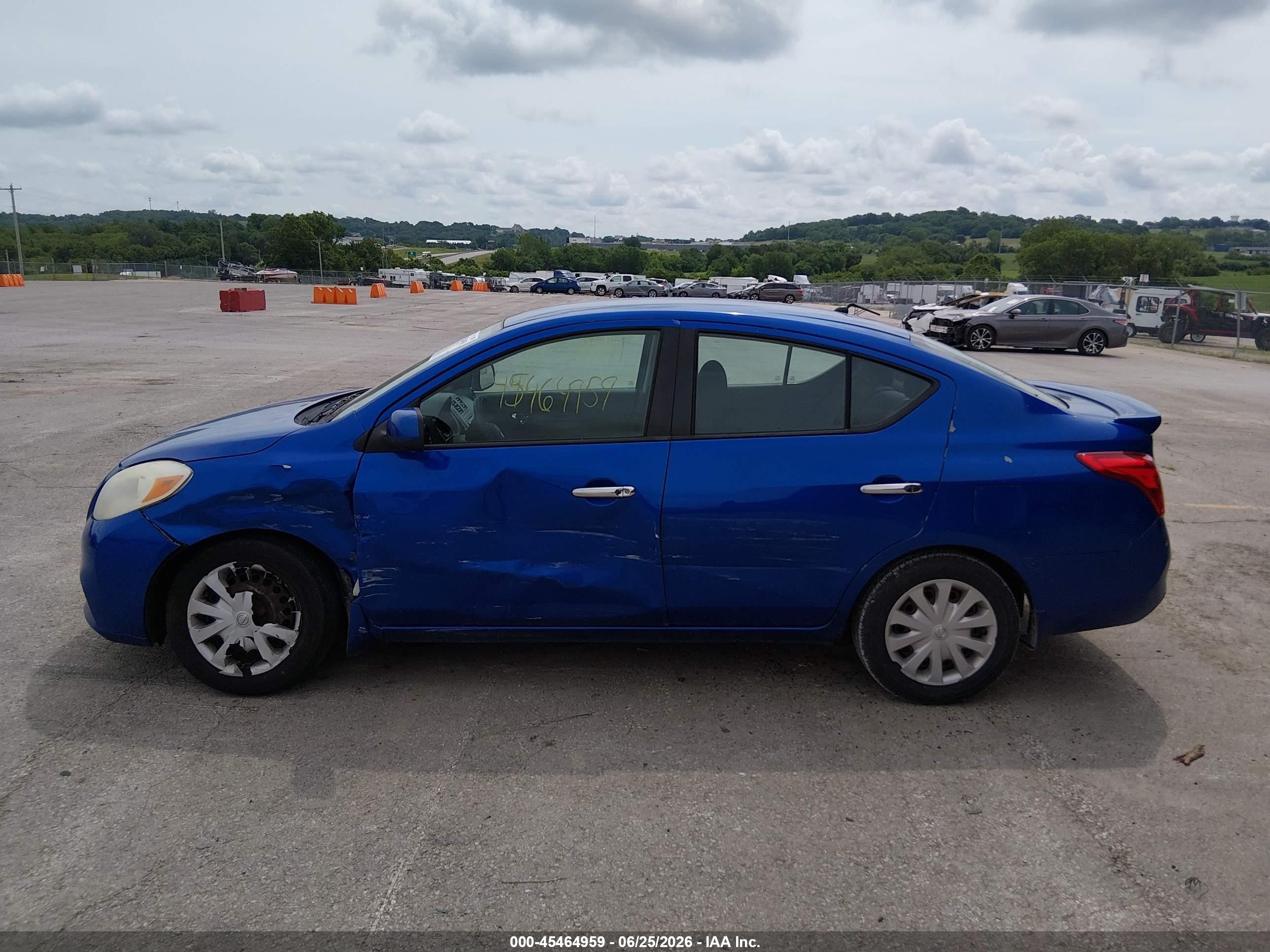 2014 Nissan Versa 1.6 S/1.6 S+/1.6 Sl/1.6 Sv/s Blue vin: 3N1CN7AP3EL876027