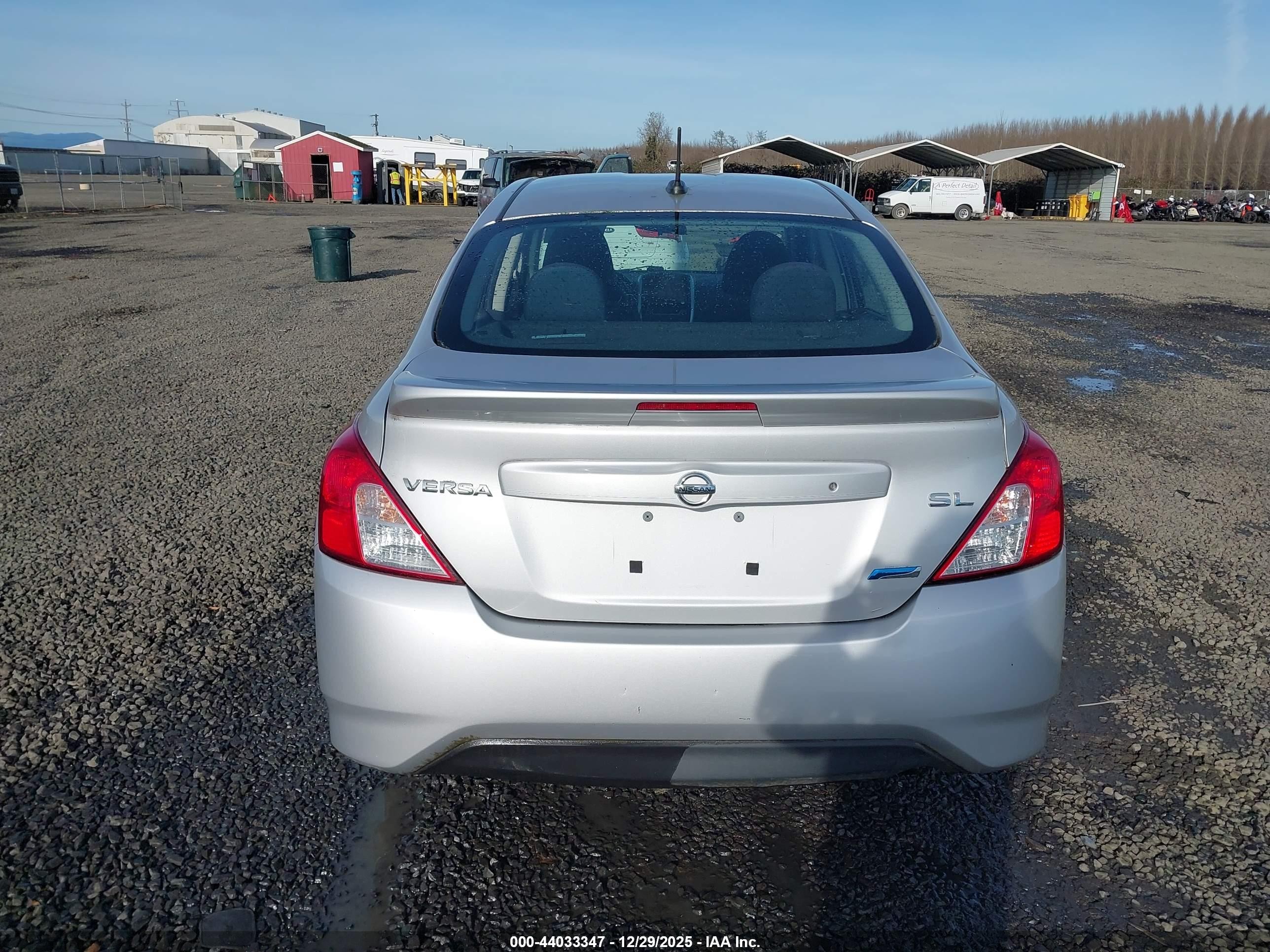 2015 Nissan Versa 1.6 Sl Silver vin: 3N1CN7AP3FL802138