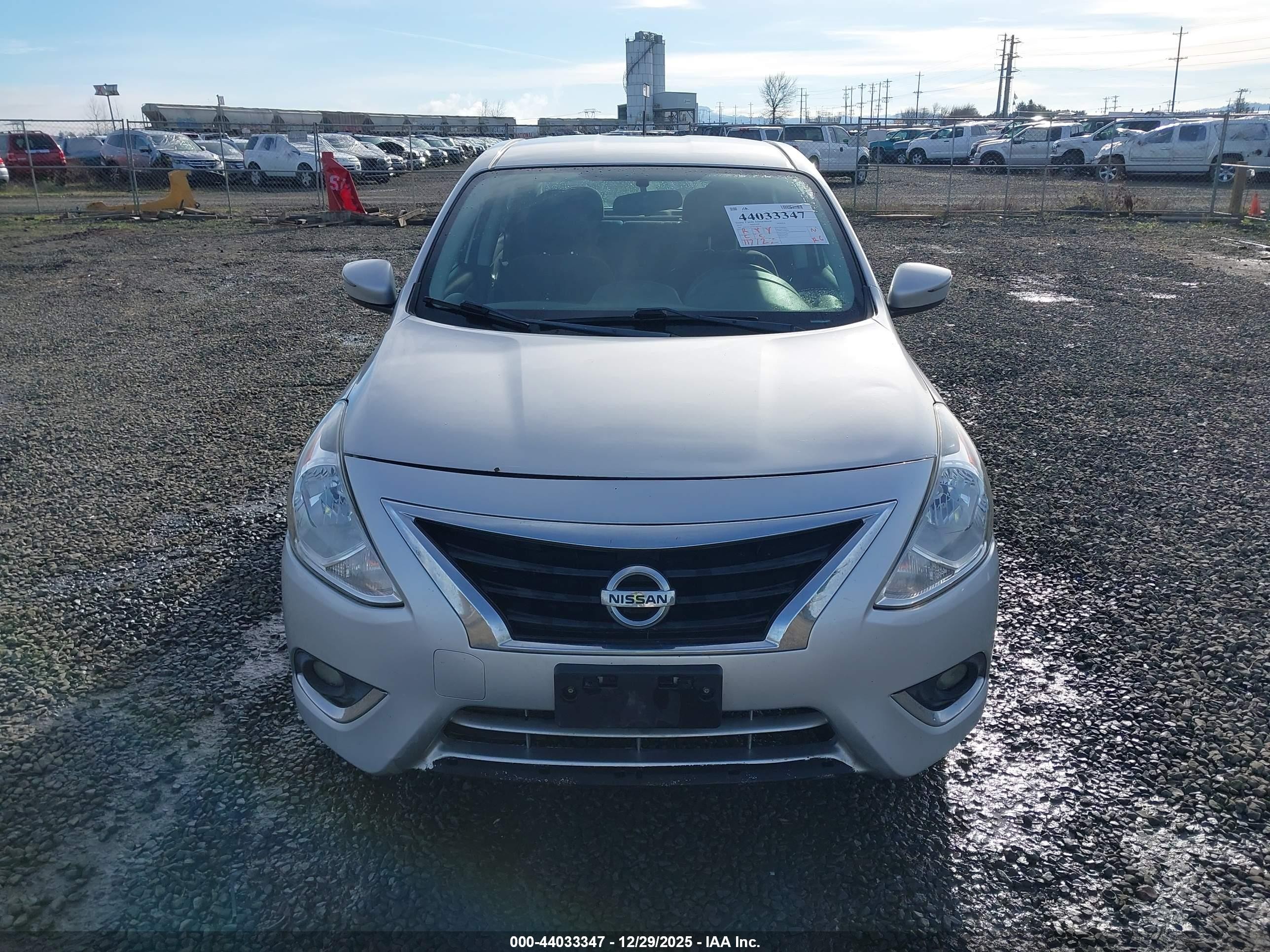 2015 Nissan Versa 1.6 Sl Silver vin: 3N1CN7AP3FL802138
