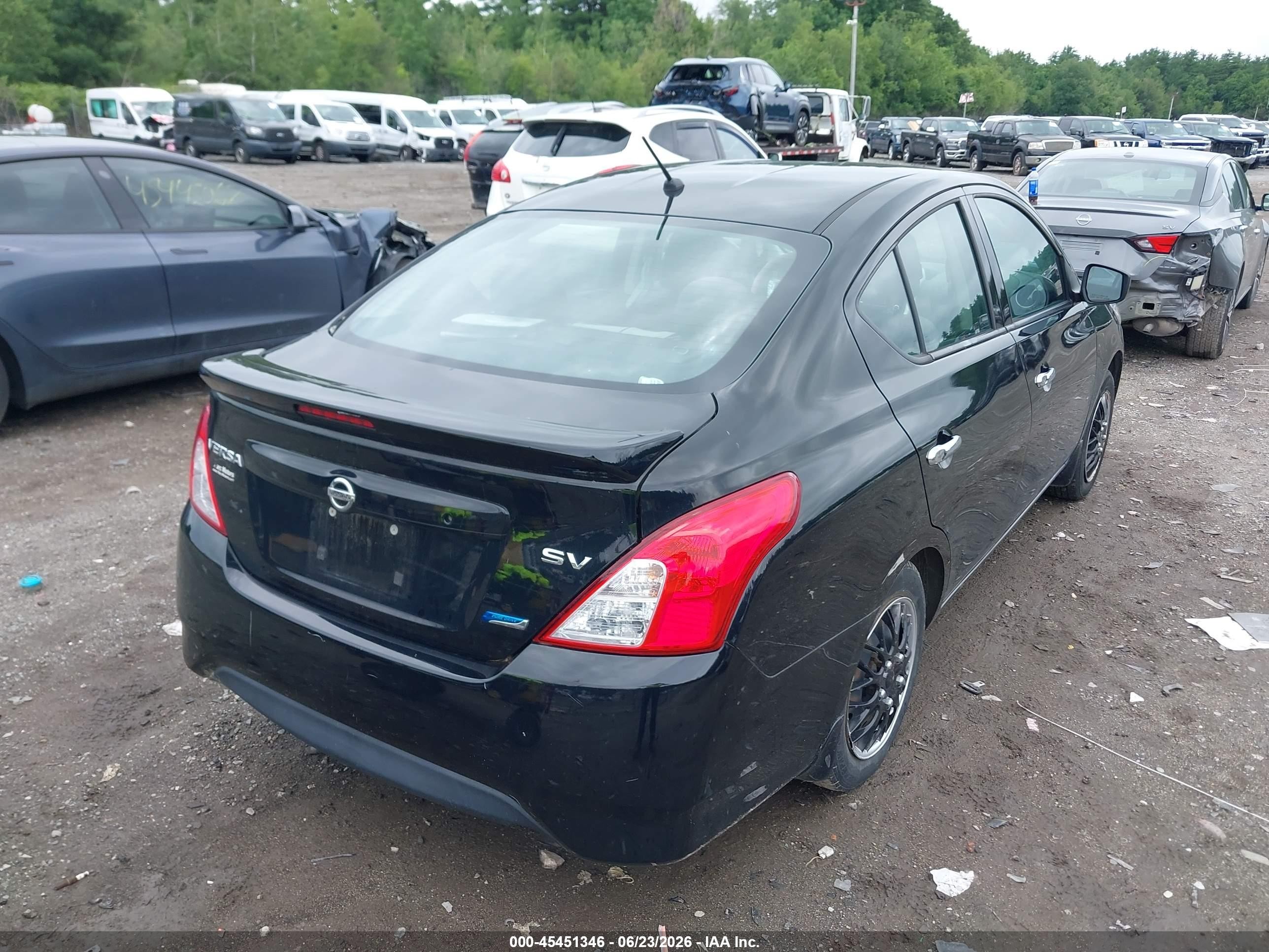 2015 Nissan Versa 1.6 Sv Черный vin: 3N1CN7AP3FL803080