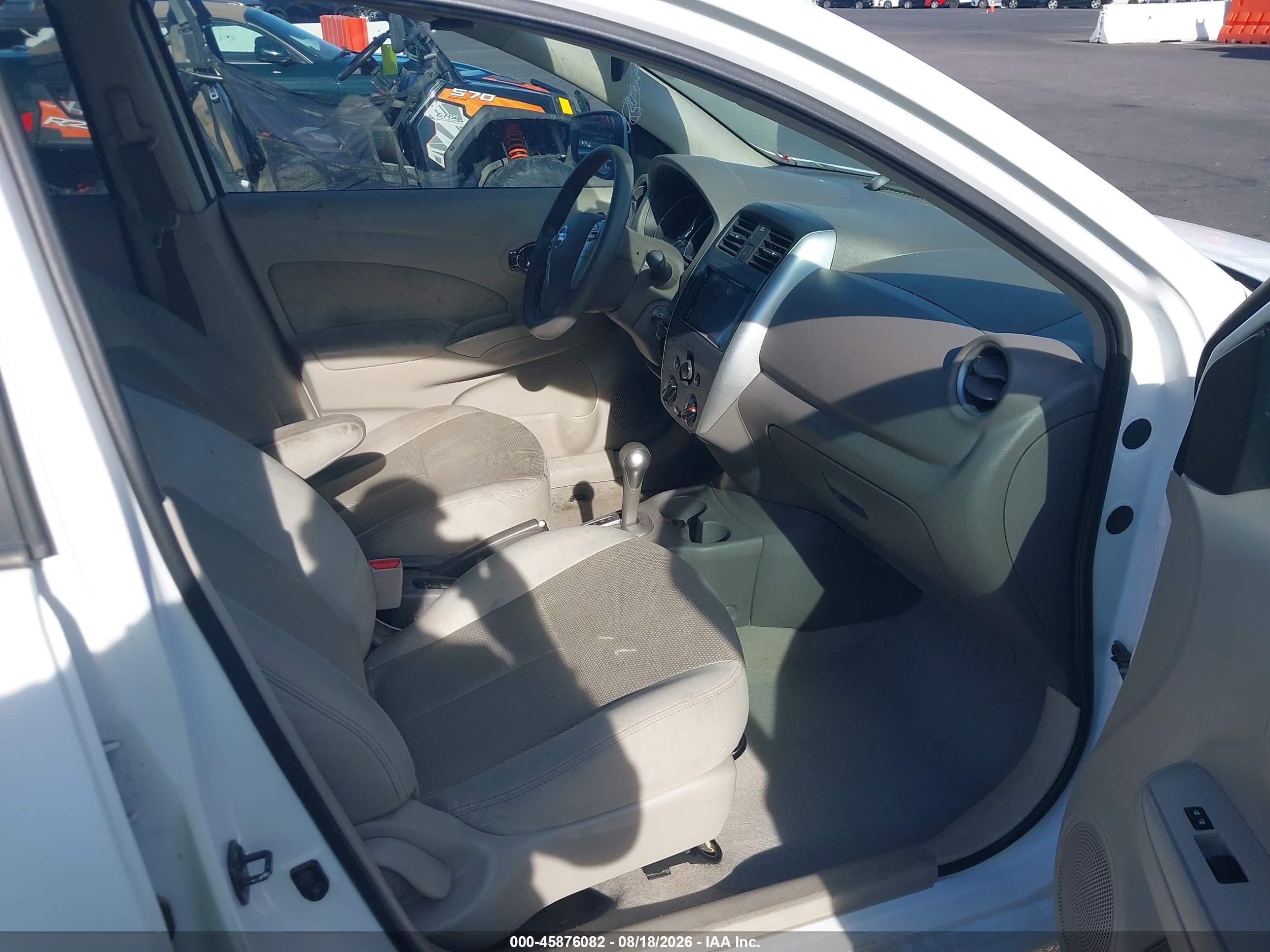 2015 Nissan Versa 1.6 S/1.6 S+/1.6 Sl/1.6 Sv Белый vin: 3N1CN7AP3FL827637