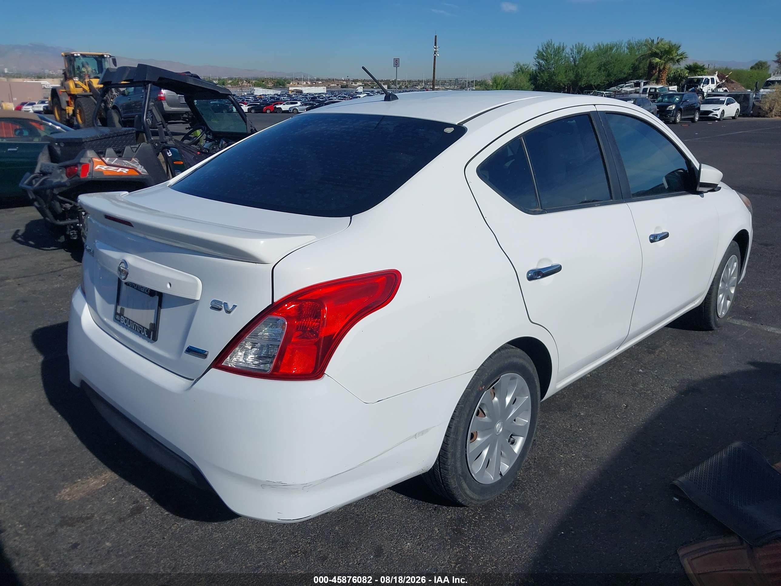 2015 Nissan Versa 1.6 S/1.6 S+/1.6 Sl/1.6 Sv Белый vin: 3N1CN7AP3FL827637