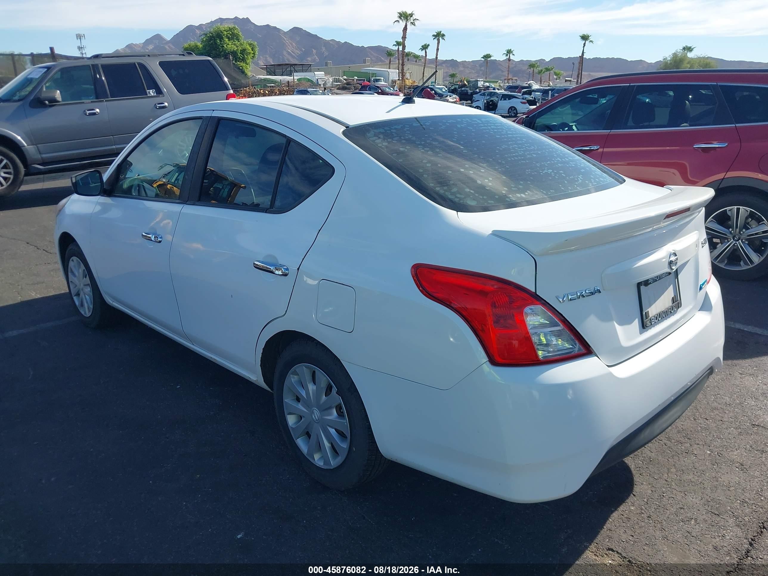 2015 Nissan Versa 1.6 S/1.6 S+/1.6 Sl/1.6 Sv Белый vin: 3N1CN7AP3FL827637