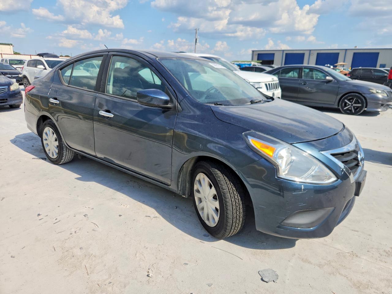 2015 Nissan Versa 1.6 Sv Серый vin: 3N1CN7AP3FL833762