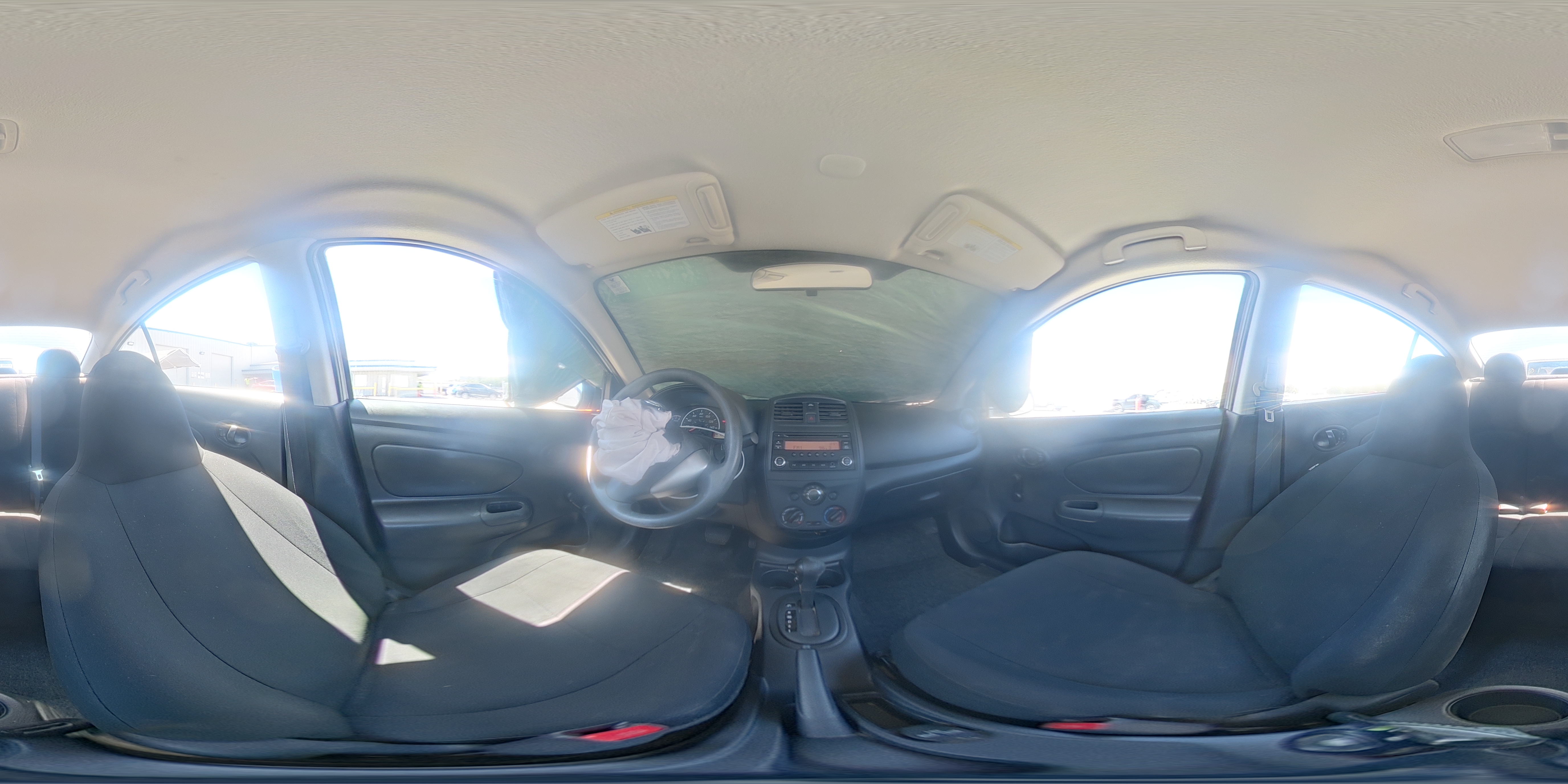 2015 Nissan Versa 1.6 S Белый vin: 3N1CN7AP3FL837830