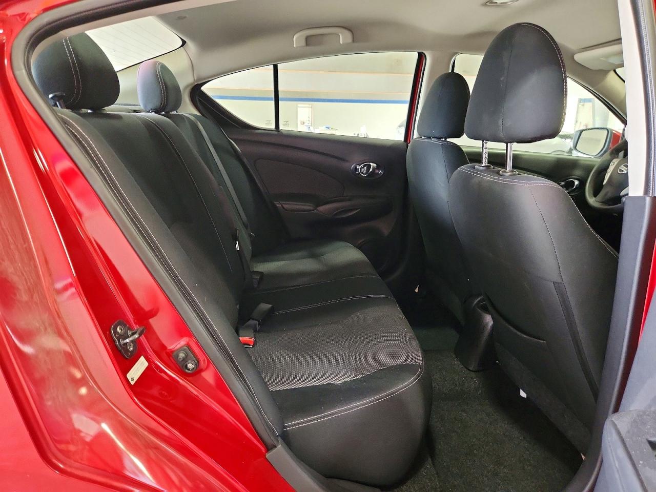 2015 Nissan Versa 1.6 Sv Red vin: 3N1CN7AP3FL840808