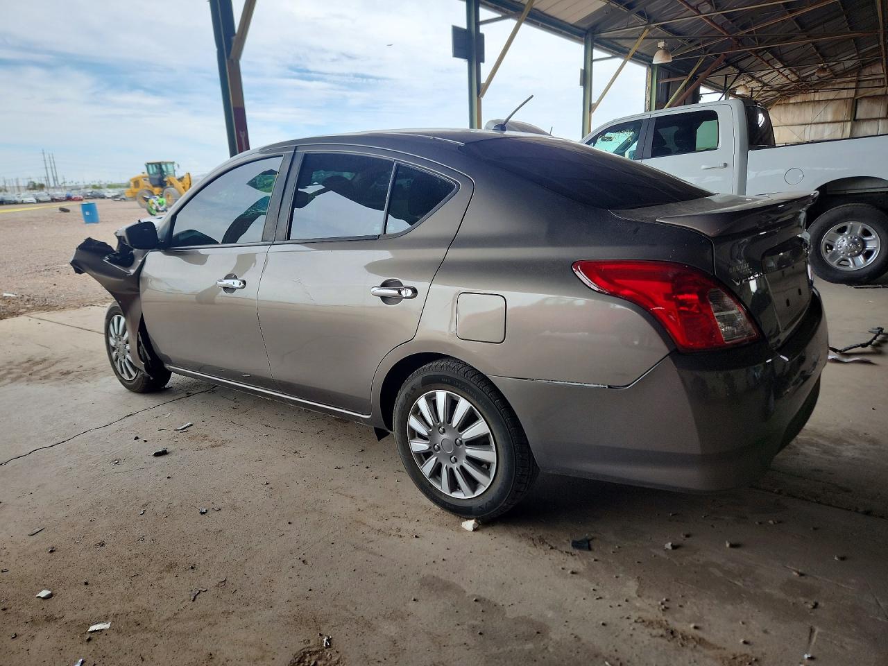 2015 Nissan Versa 1.6 Sv Gray vin: 3N1CN7AP3FL845121