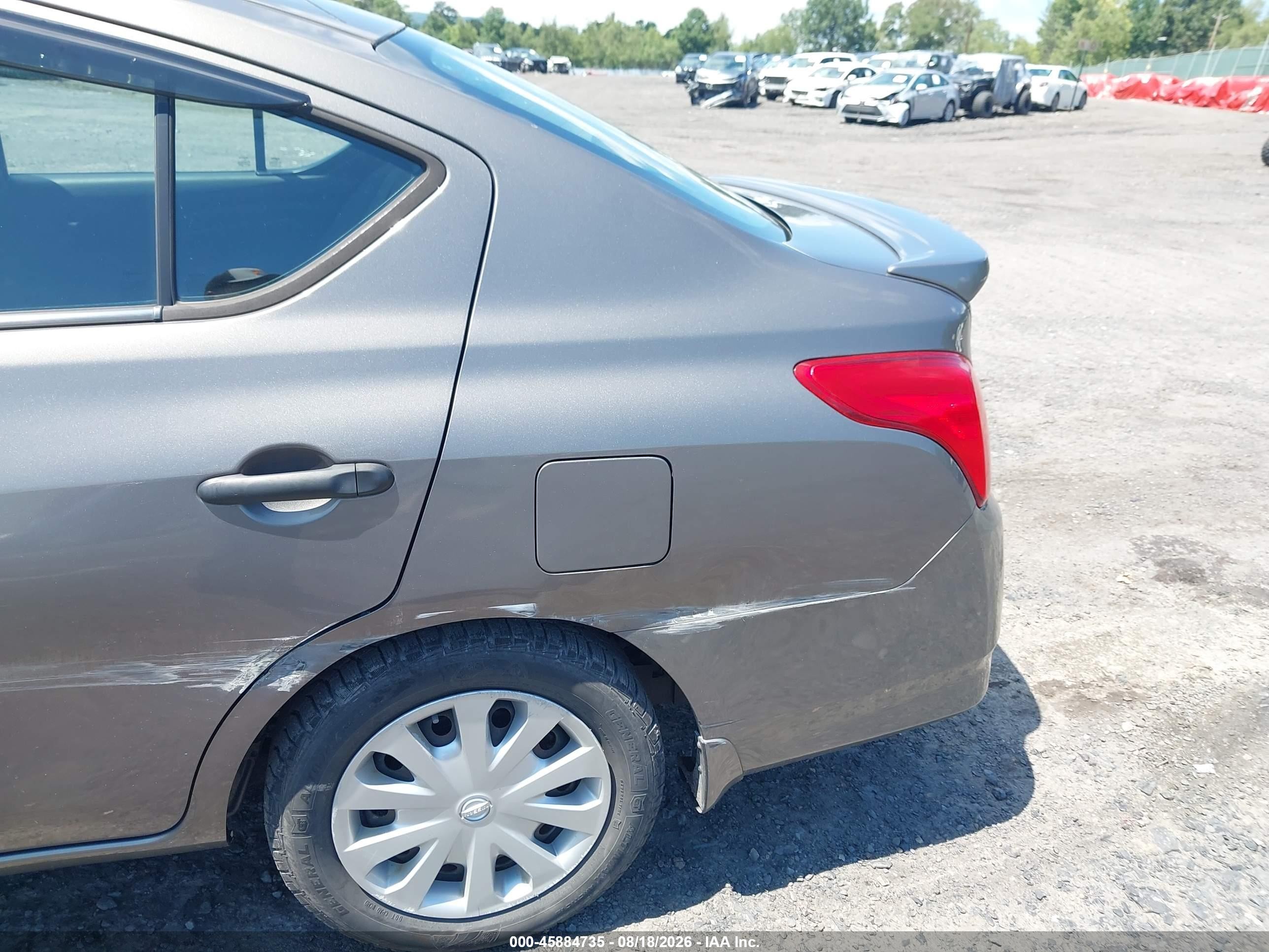 2015 Nissan Versa 1.6 S+ Серый vin: 3N1CN7AP3FL863506