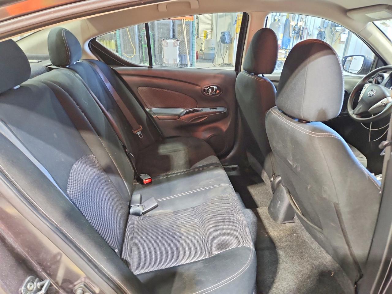 2015 Nissan Versa S Gray vin: 3N1CN7AP3FL885697